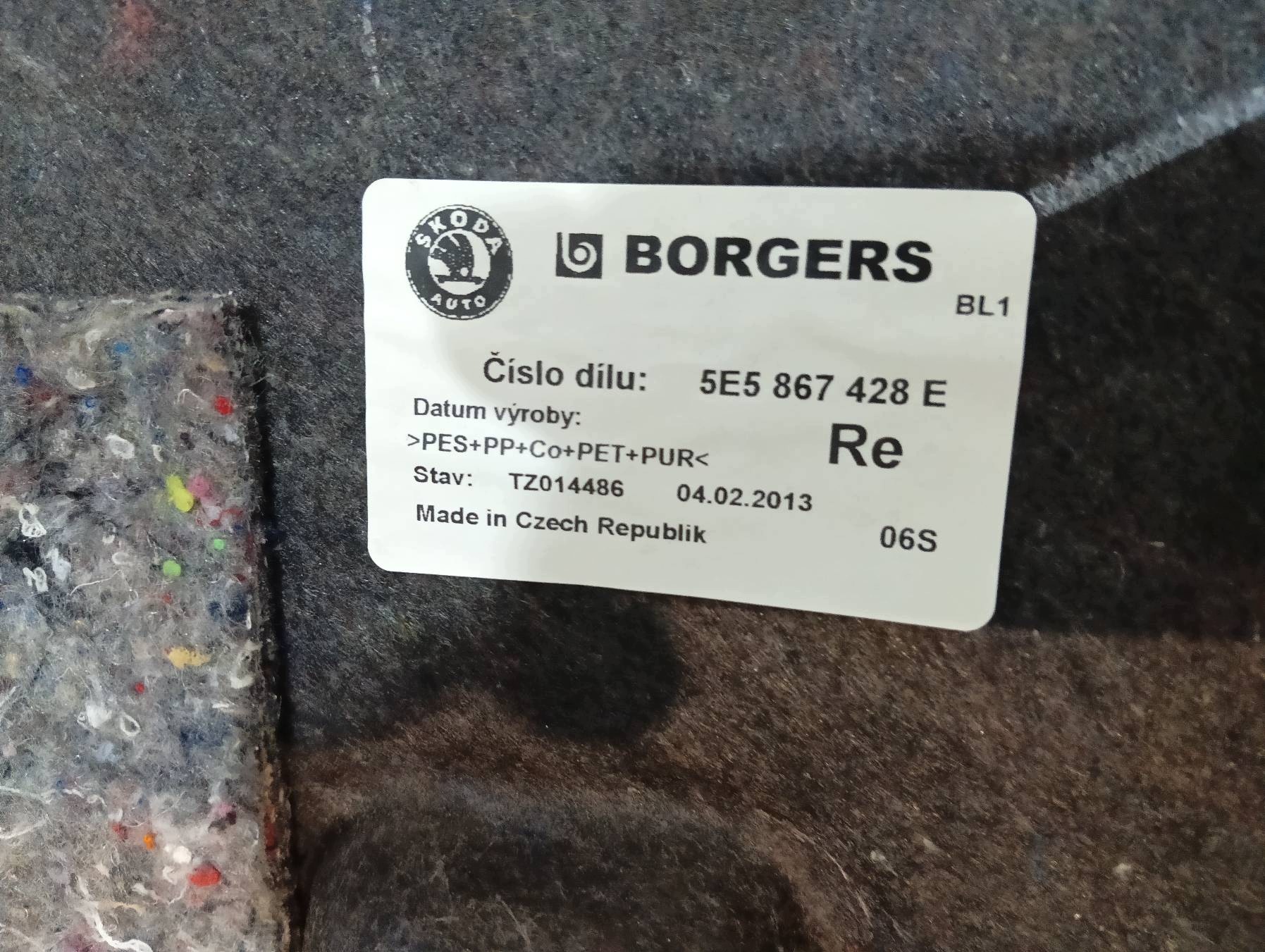 upholstery side right left rear part boot HB KPL Skoda Octavia III
