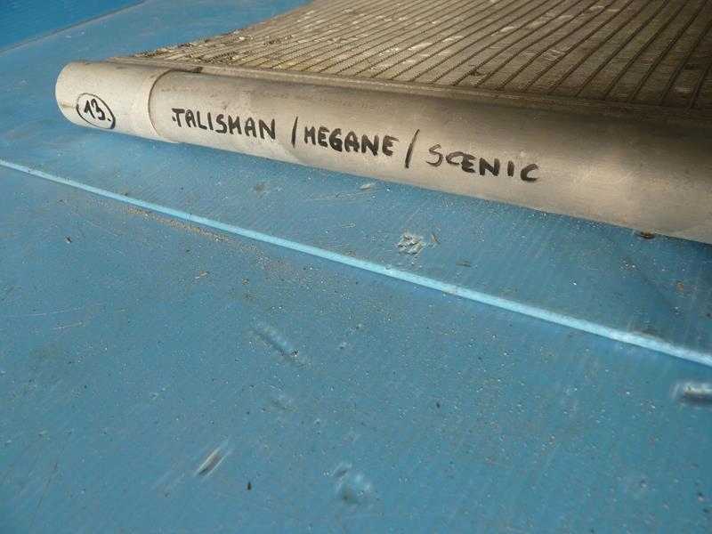 Радиатор кондиционера renault TALISMAN 921001829r