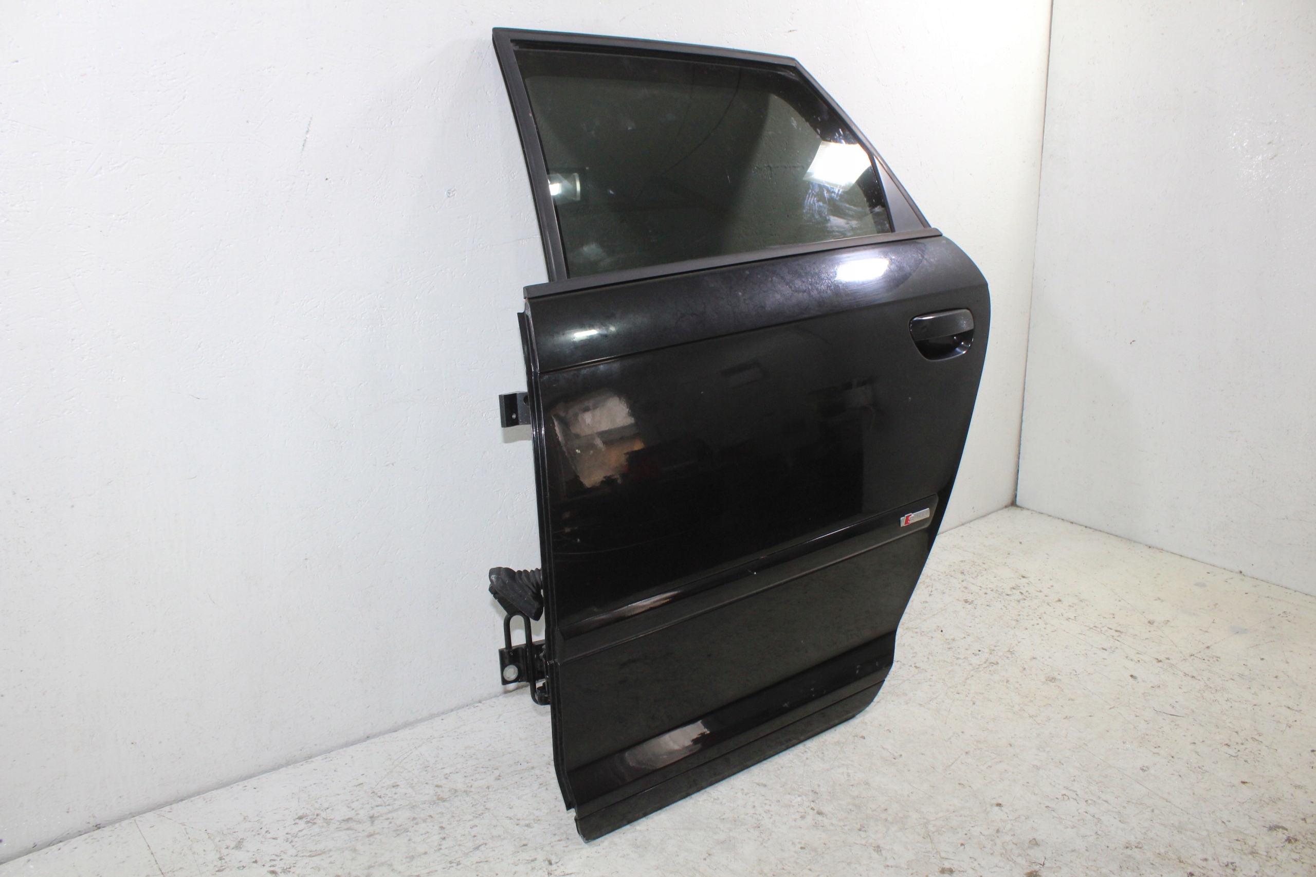 Audi A3 8P Tür links heck hinten