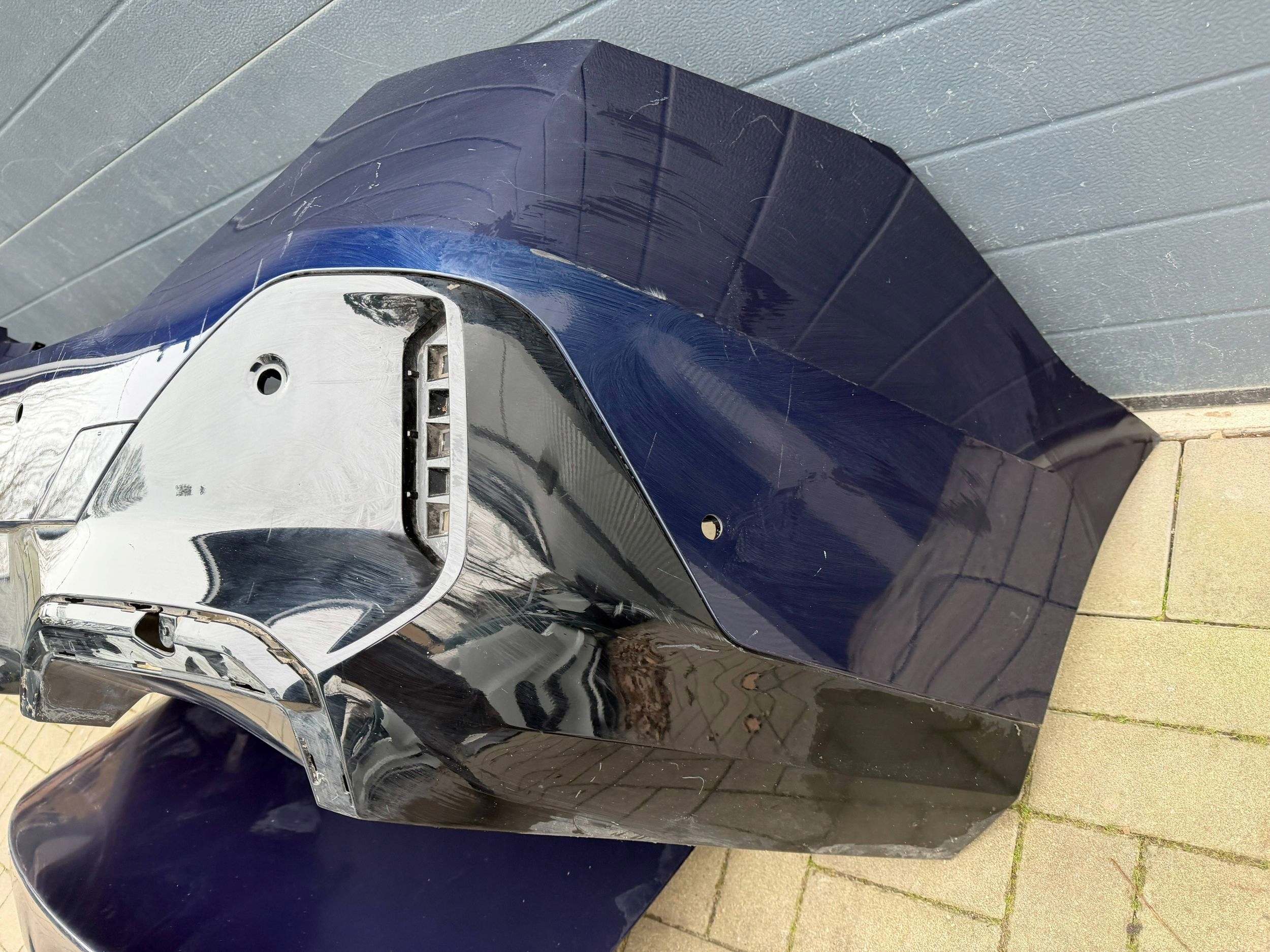 BMW i5 G60 M pakiet bumper boot door rear rear