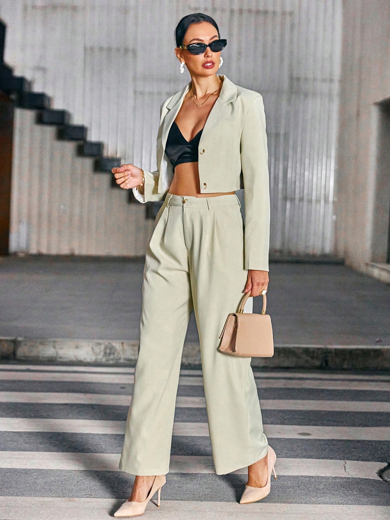 Dámský Oblek Sako Cropped S Kalhotami Béžový Shein M 38