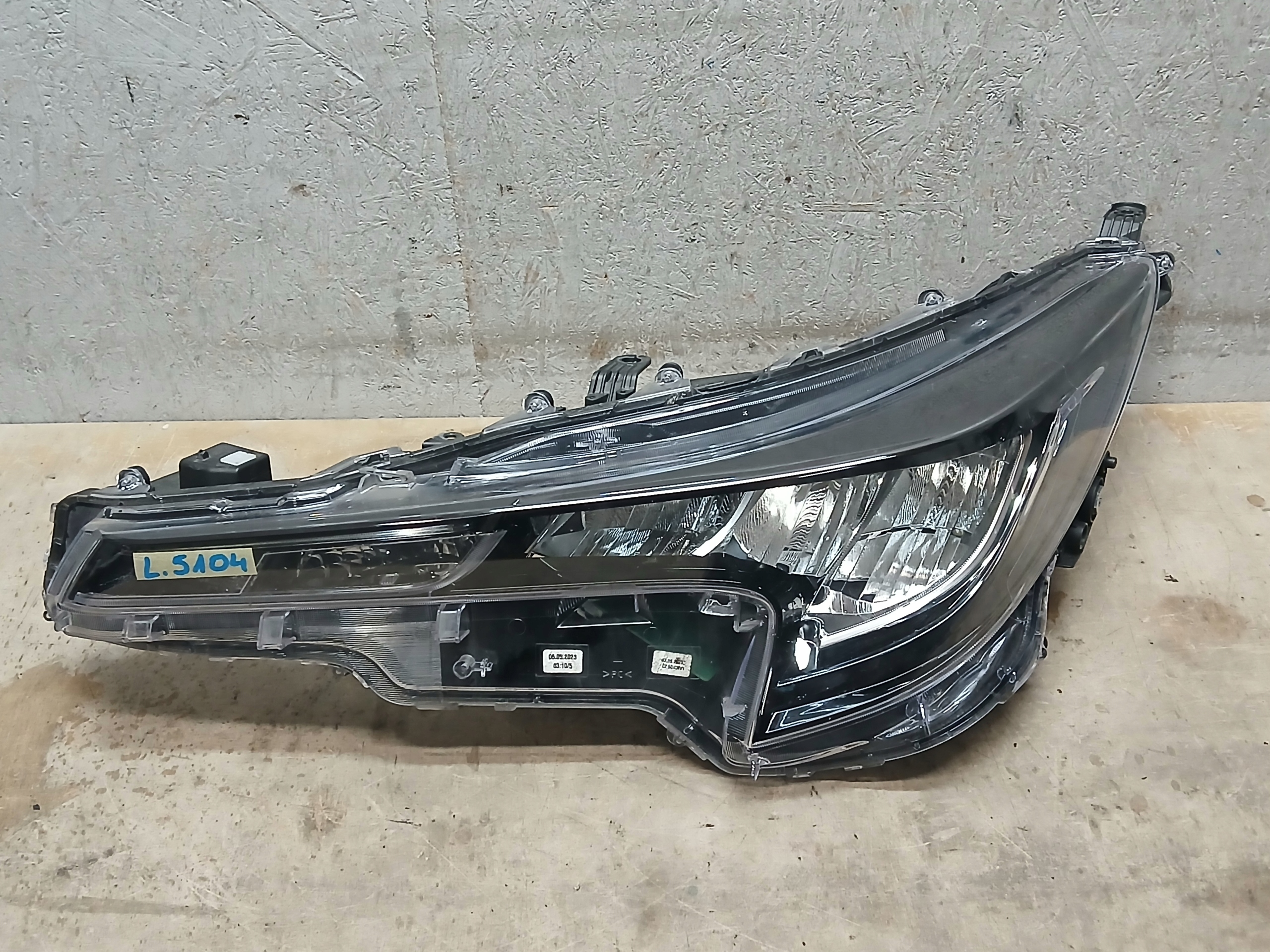 light lights front right left TOYOTA COROLLA E21 HB KOMBI FULL LED