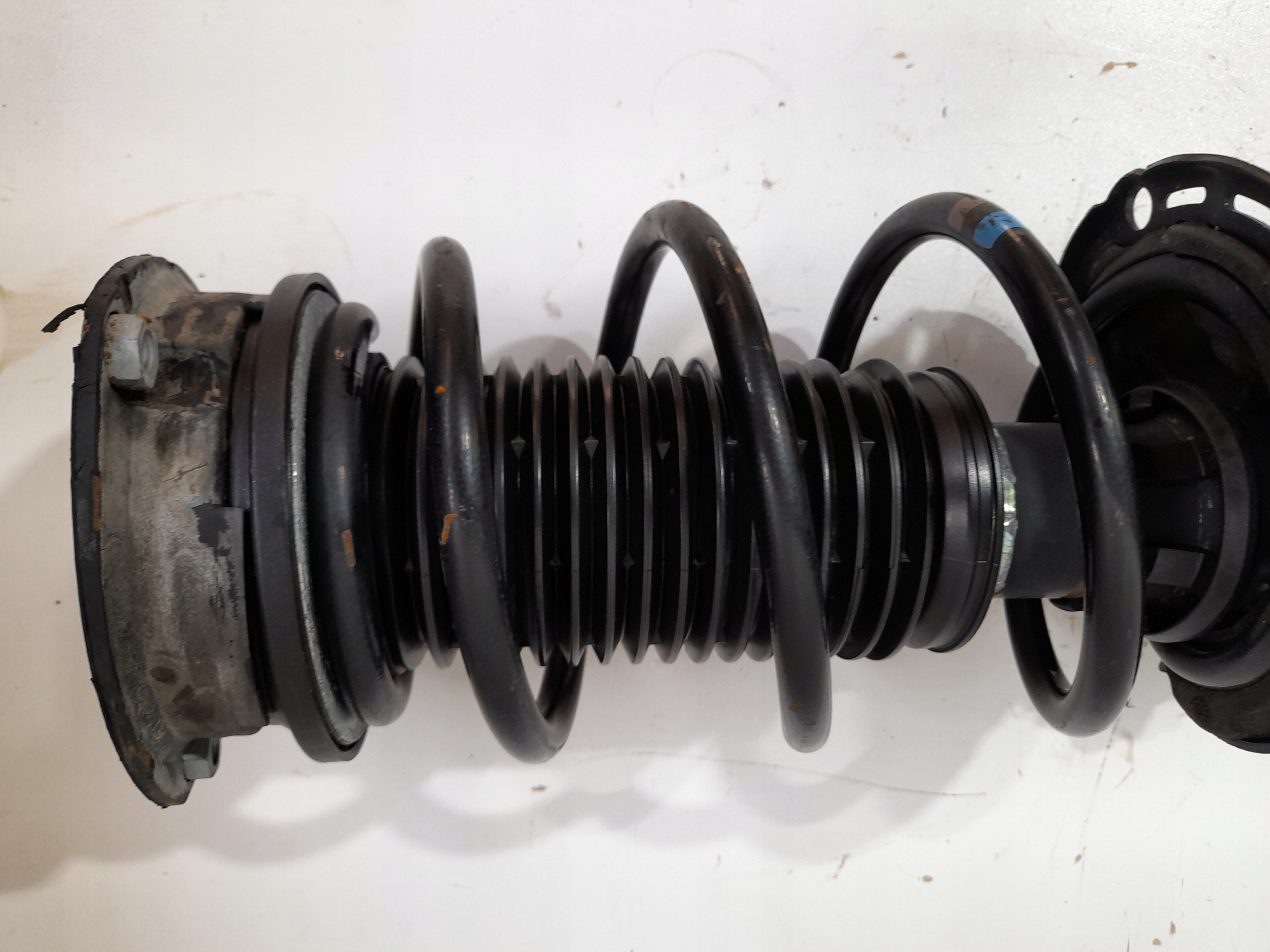 AUDI A3 GOLF VII shock absorber right front McPherson