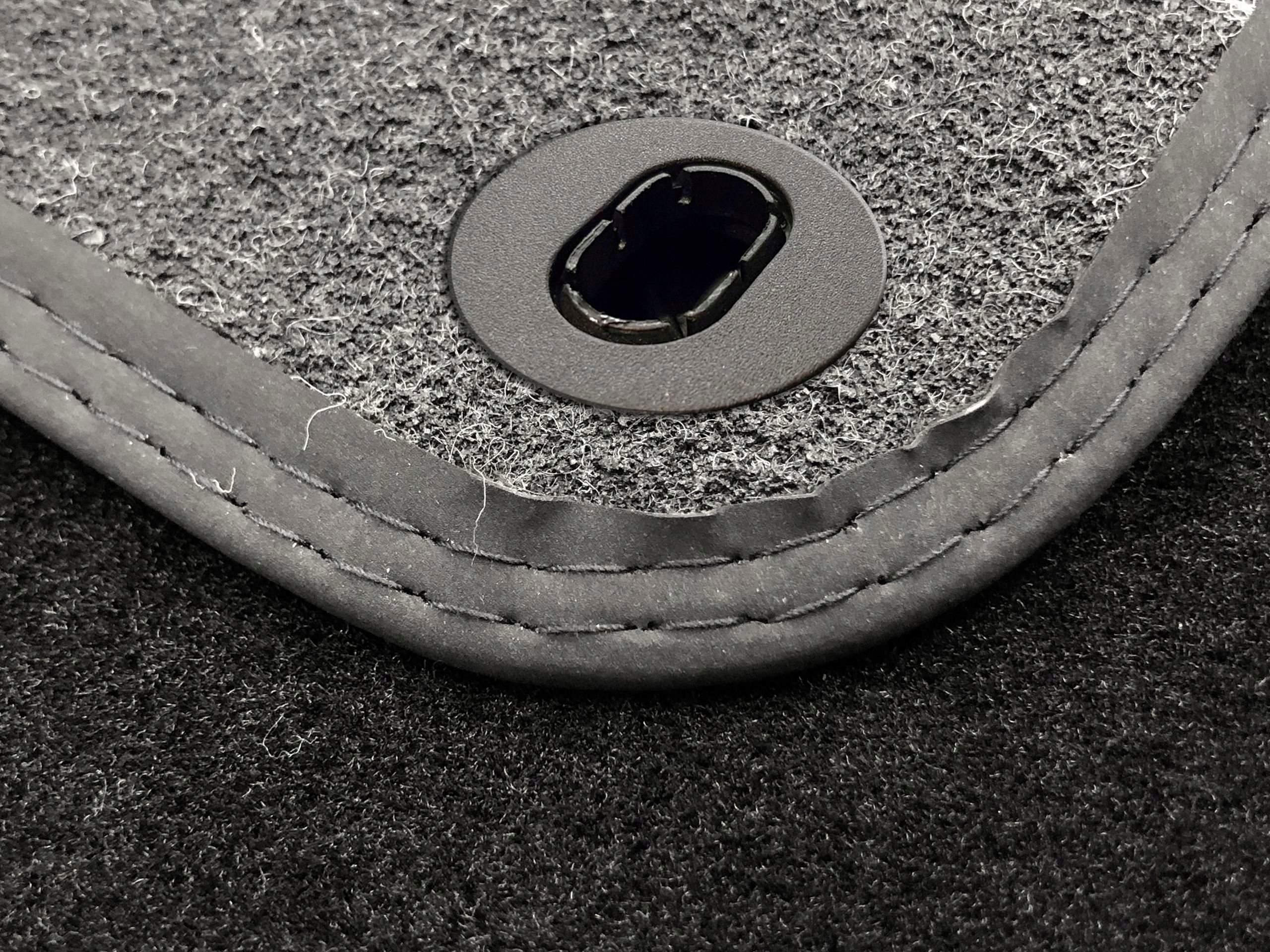 Lexus RX II 2004 2008 Dywaniki welurowe Number of Elements 3