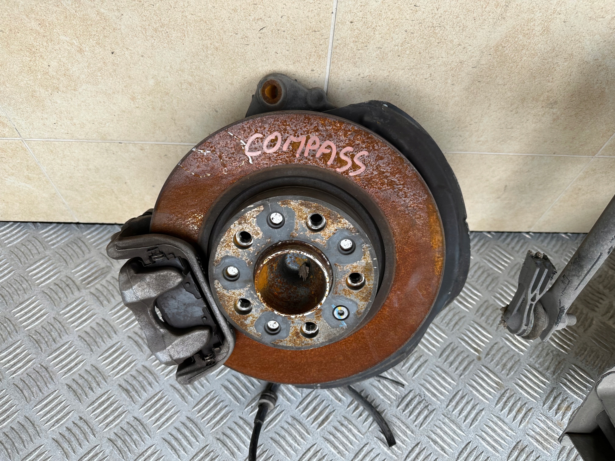 ZAWIESZENIE TYLNE KOMPLETNE JEEP COMPASS II Typ samochodu 4x4/SUV Samochody osobowe