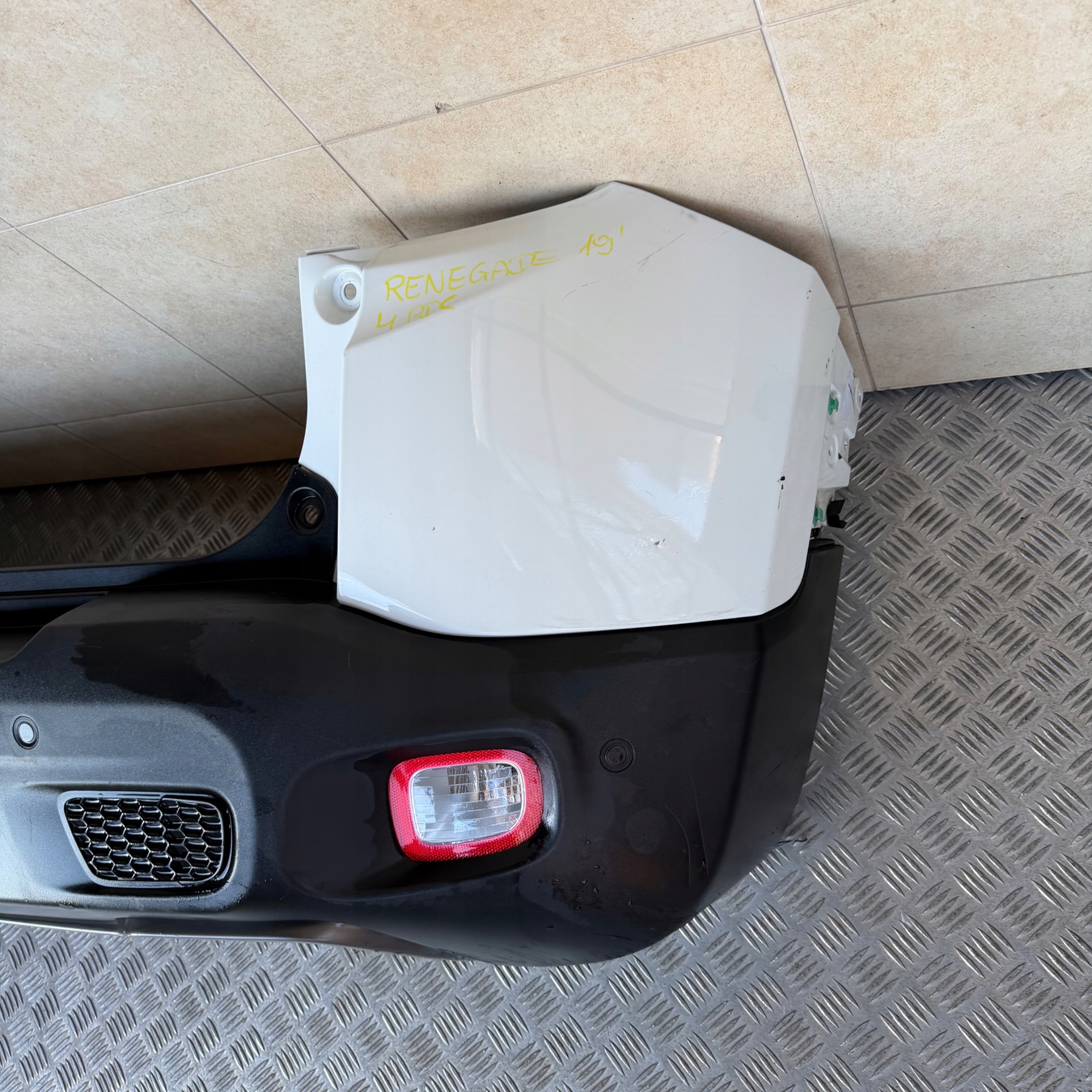 bumper rear complete JEEP RENEGADE LIFT 2019 ROK 4 PDC