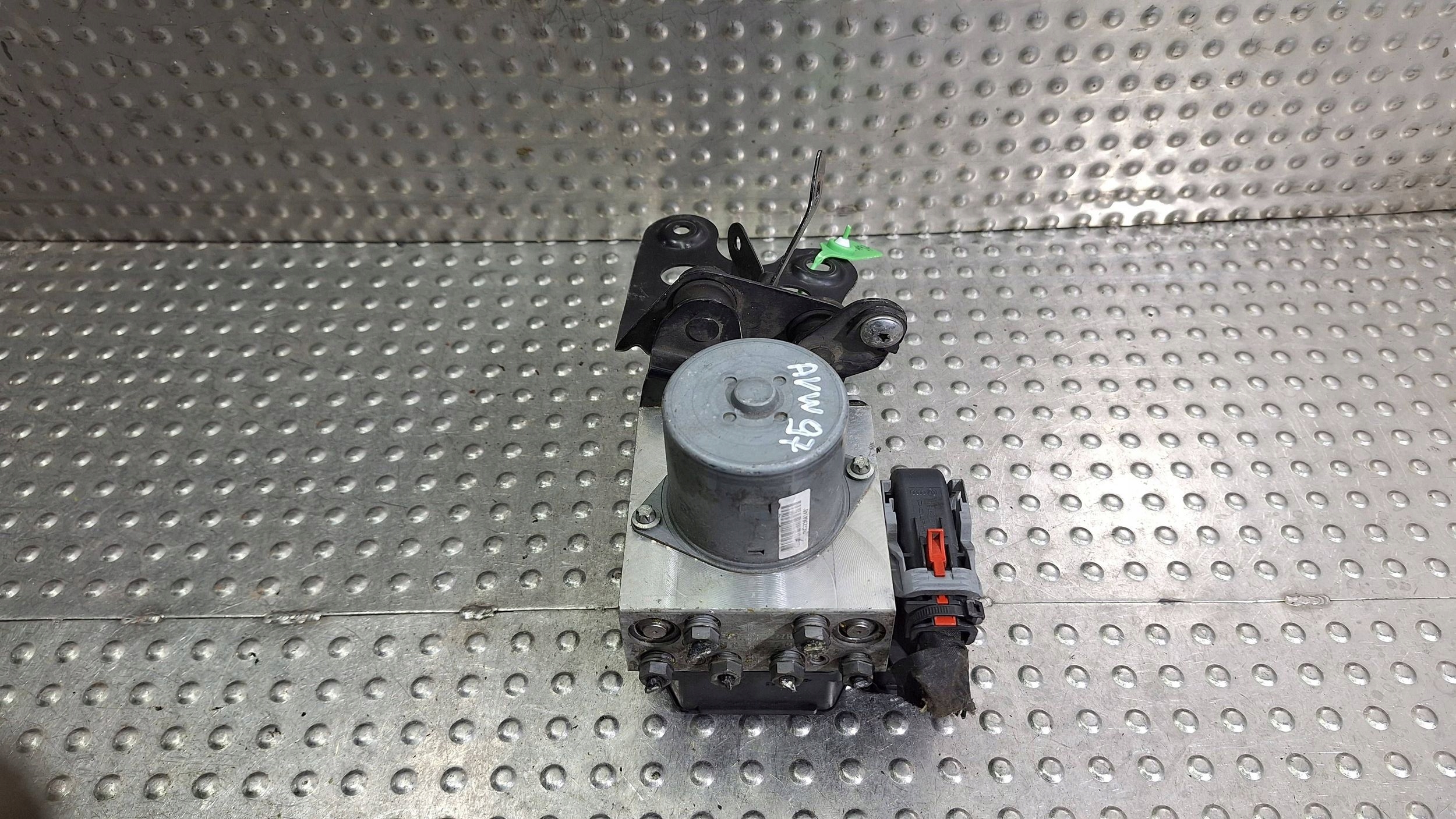 pump control unit ABS 3AA614109AP VW PASSAT B7 CC