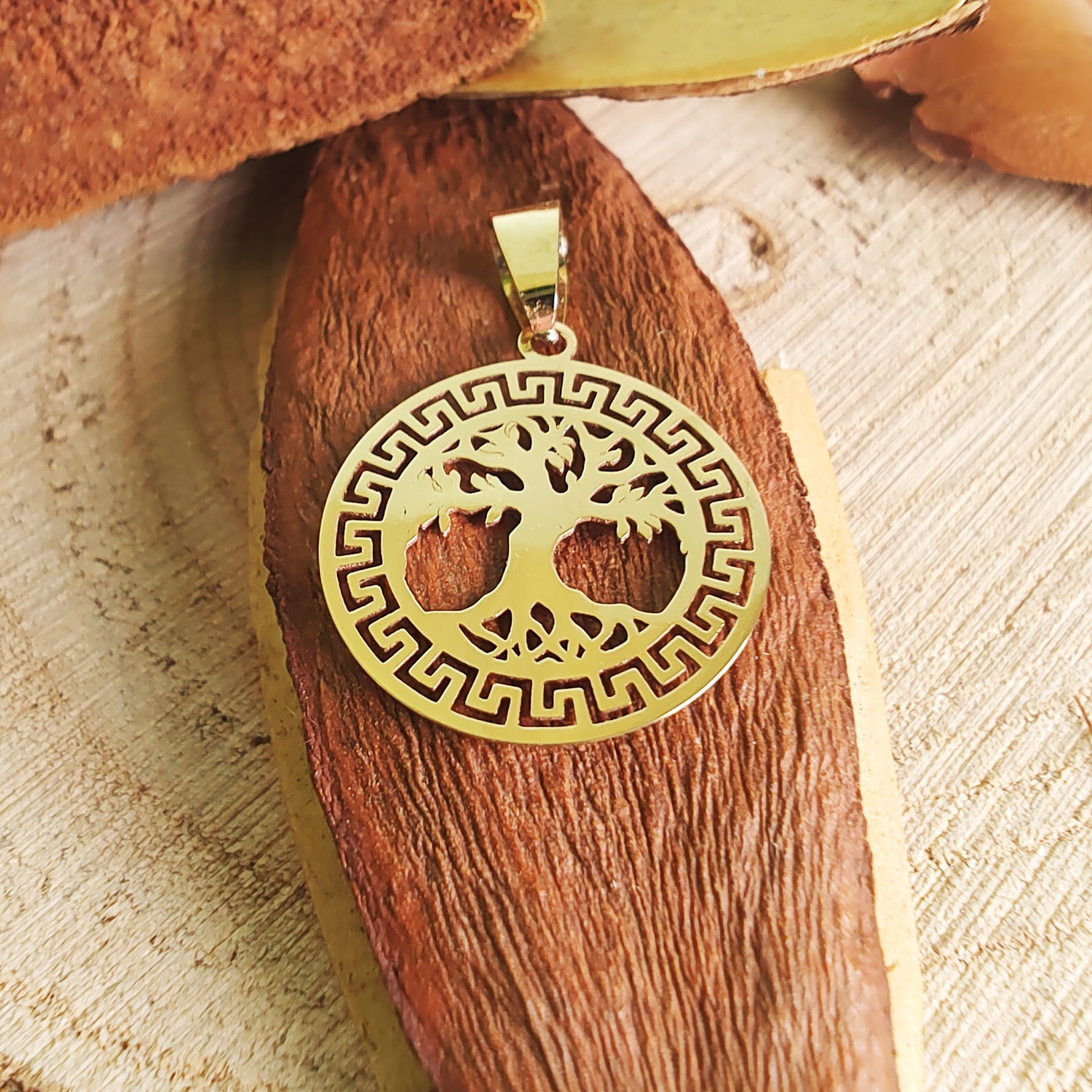 ZŁOTA ZAWIESZKA DRZEWKO SZCZĘŚCIA Z DROGĄ GRECKĄ PR 585 Rodzaj Wyrób jubilerski