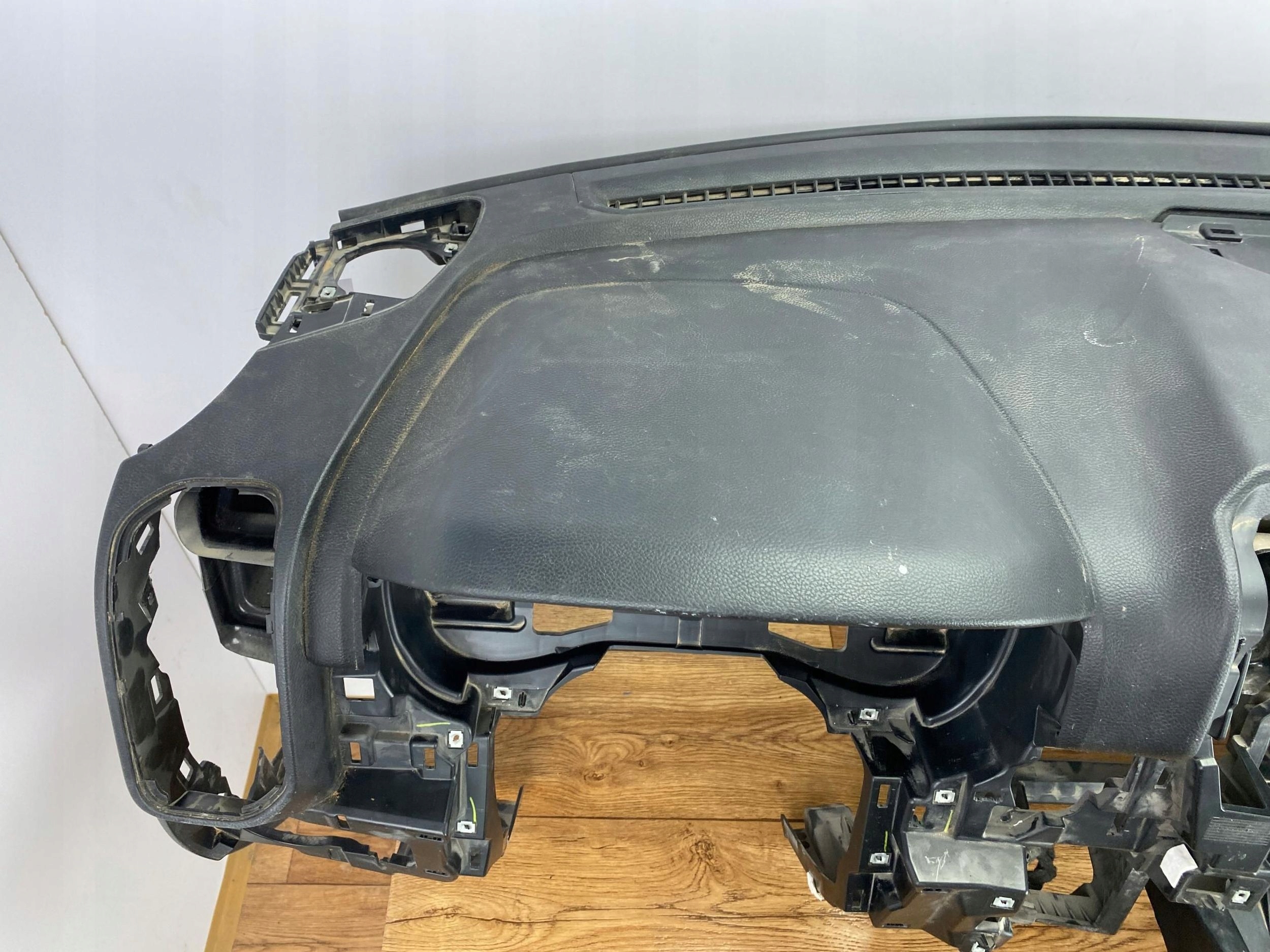 dashboard instrument panel cockpit Dodge Ram 1500 2019+