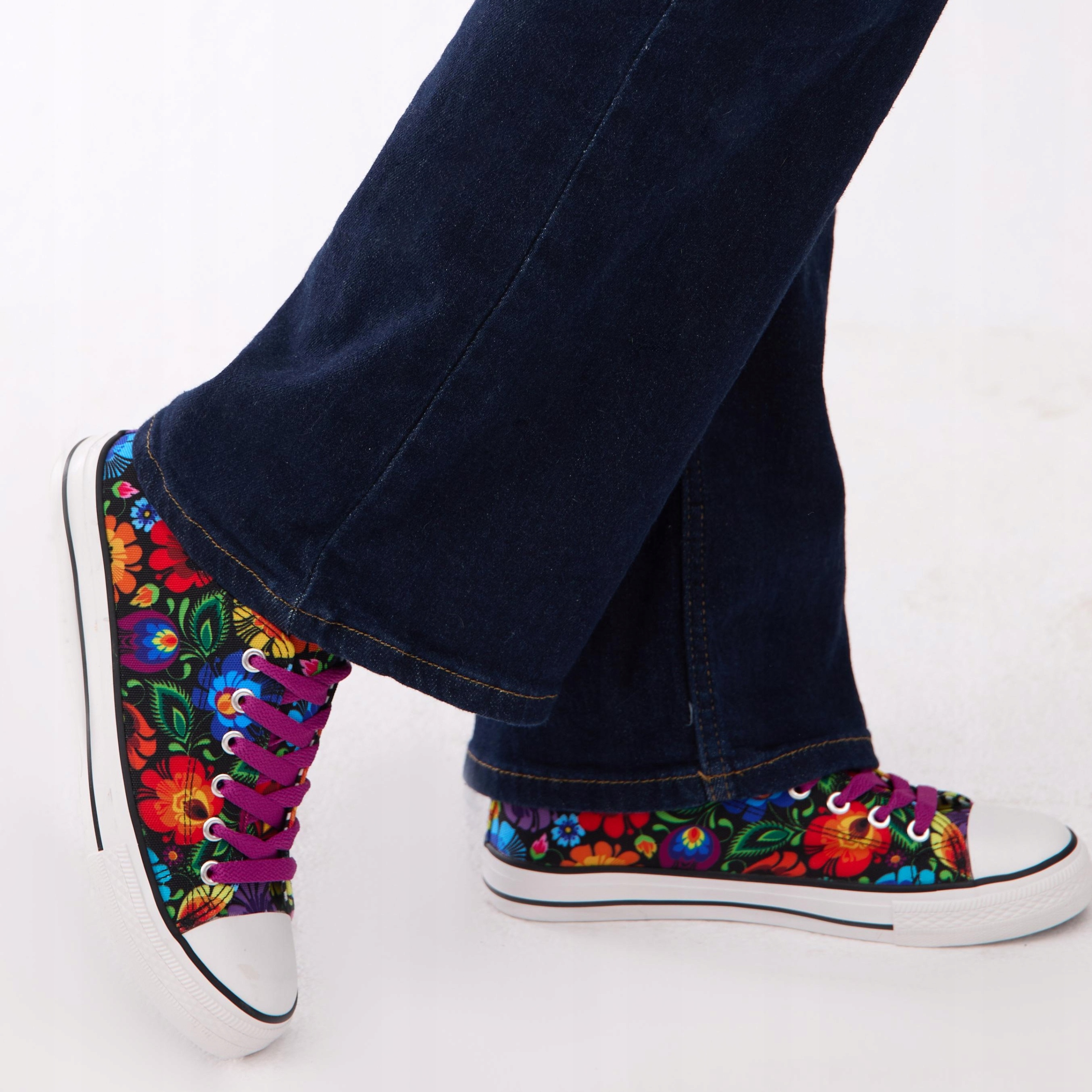 Trampki krótkie Folkstar czarne w łowickie kwiaty rozmiar 42