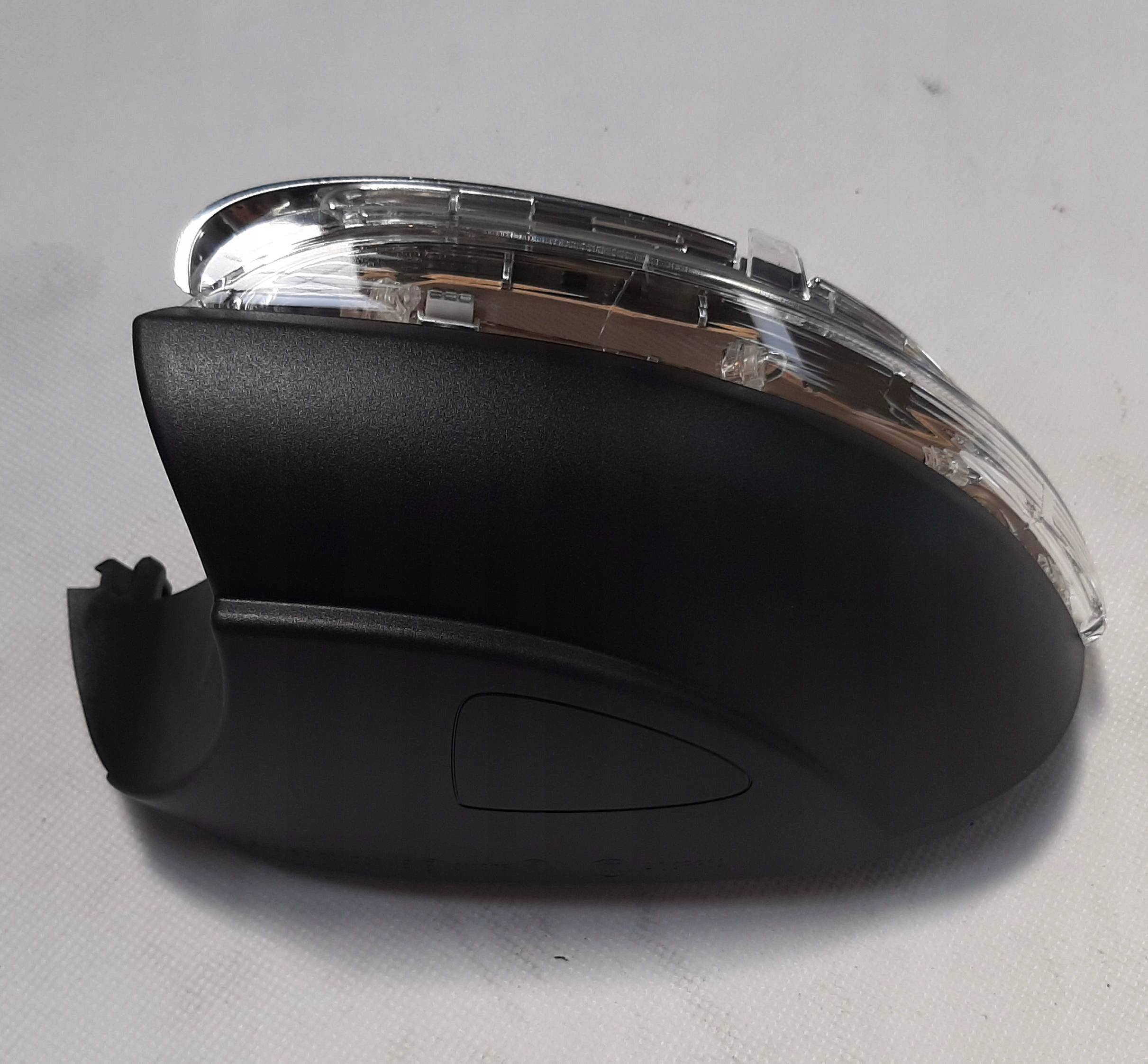 KIERUNKOWSKAZ VW GOLF 09- LE