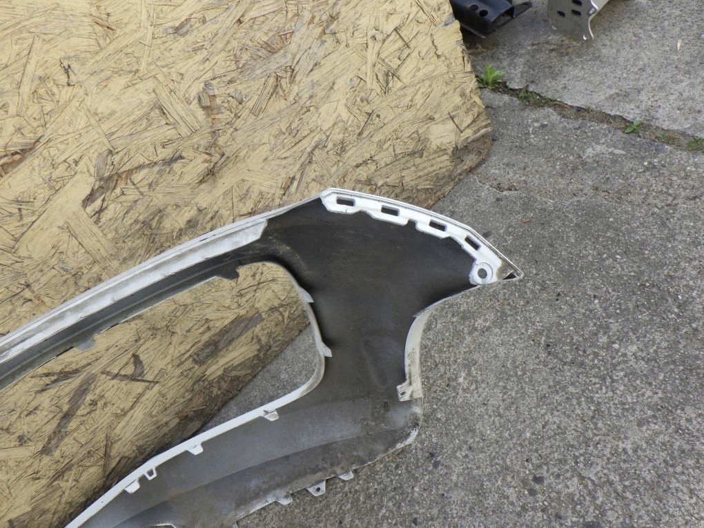 VW UP LIFT 1S0 16- Frontstoßstange