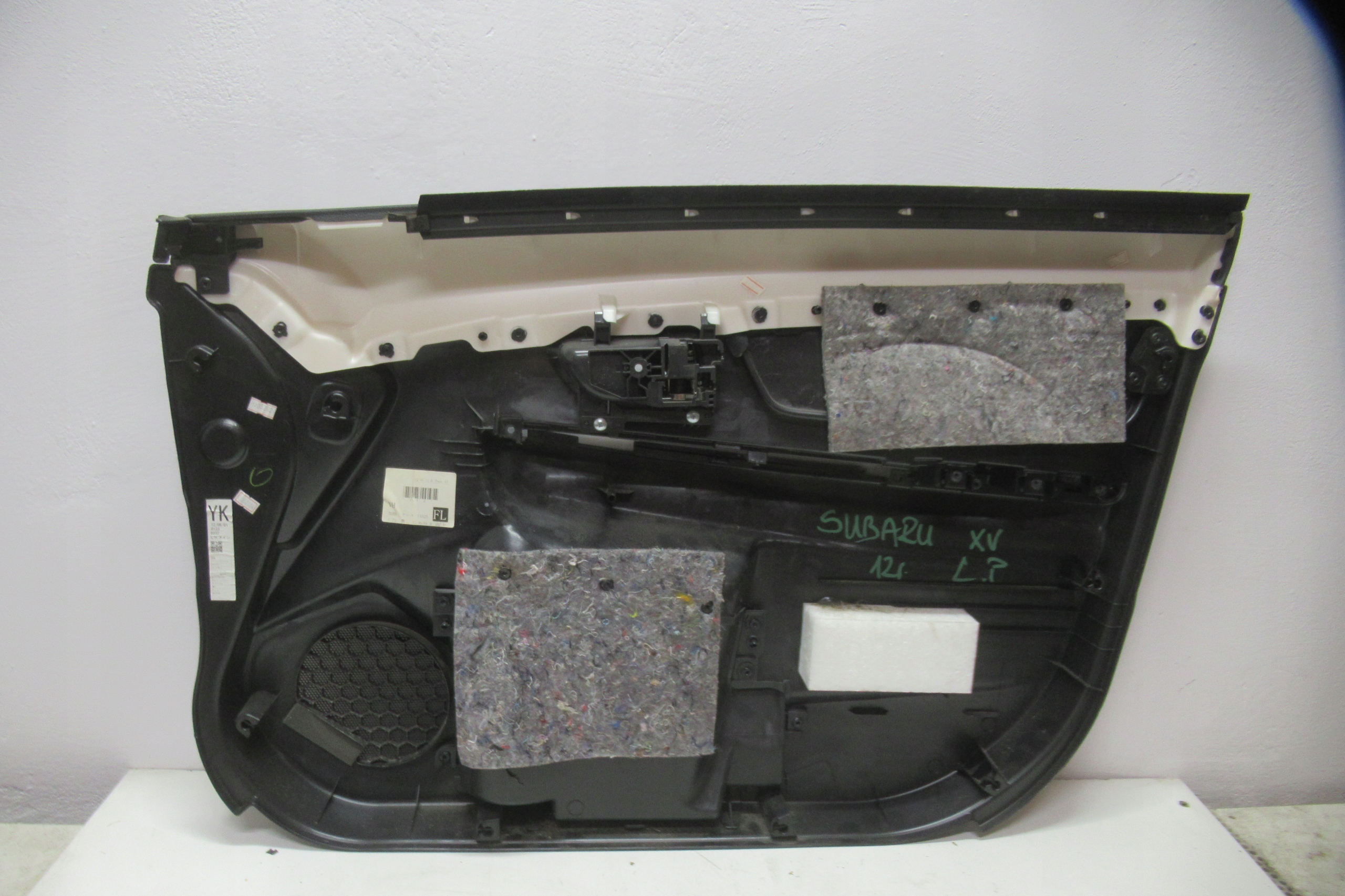 SUBARU XV 12R side door left front