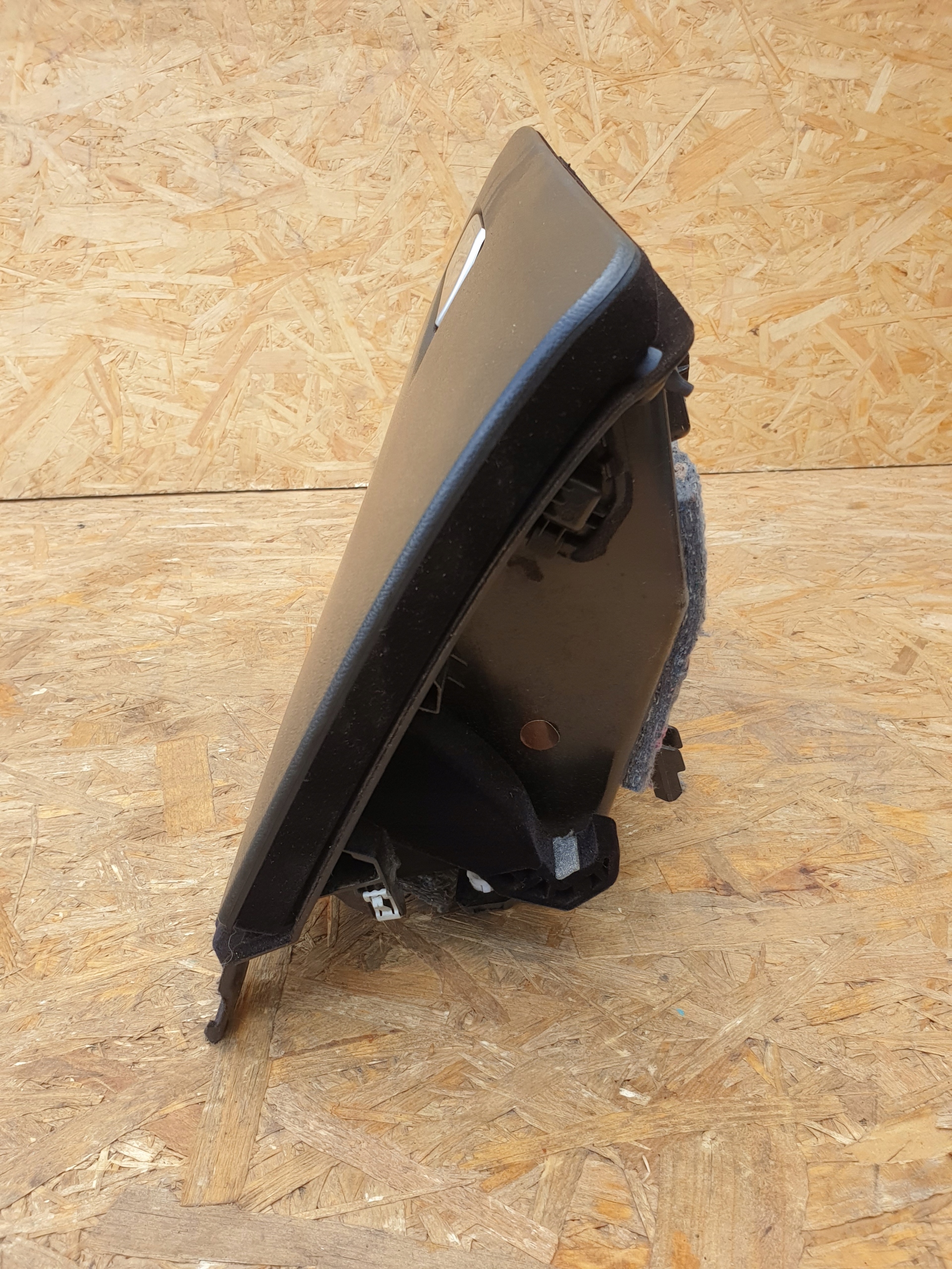 ALFA ROMEO GIULIA бардачок пассажира