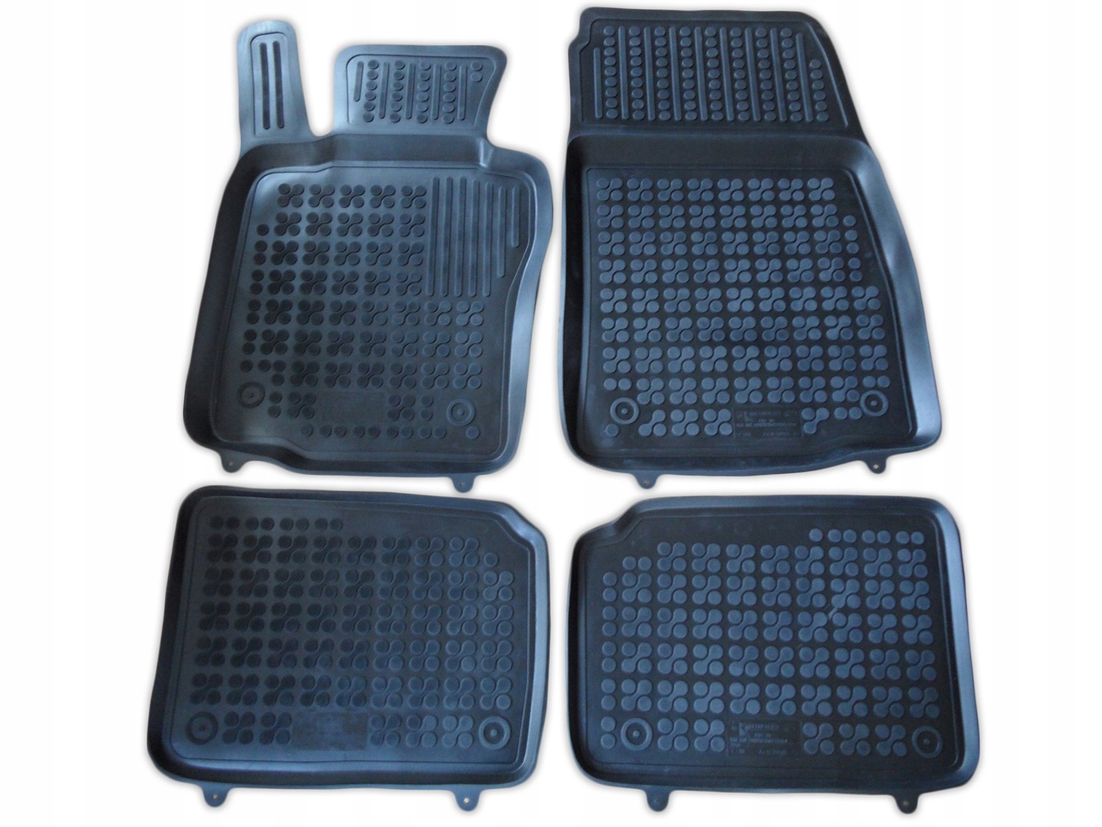 Килимки Різати-Пластик резинові 200725 4 el.