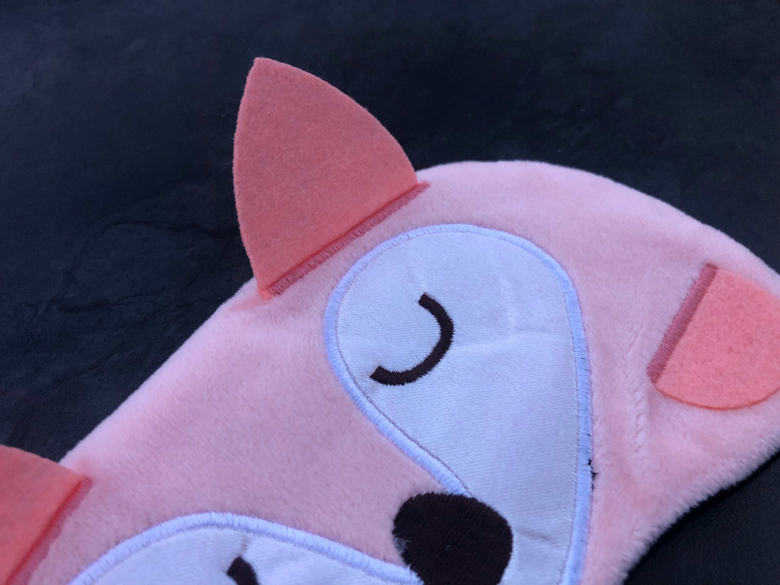 OPASKA NA OCZY MASKA DO SPANIA SNU RELAKSU lis LISEK RÓŻOWY OLDMAN NA GUMCE Materiał dominujący poliester