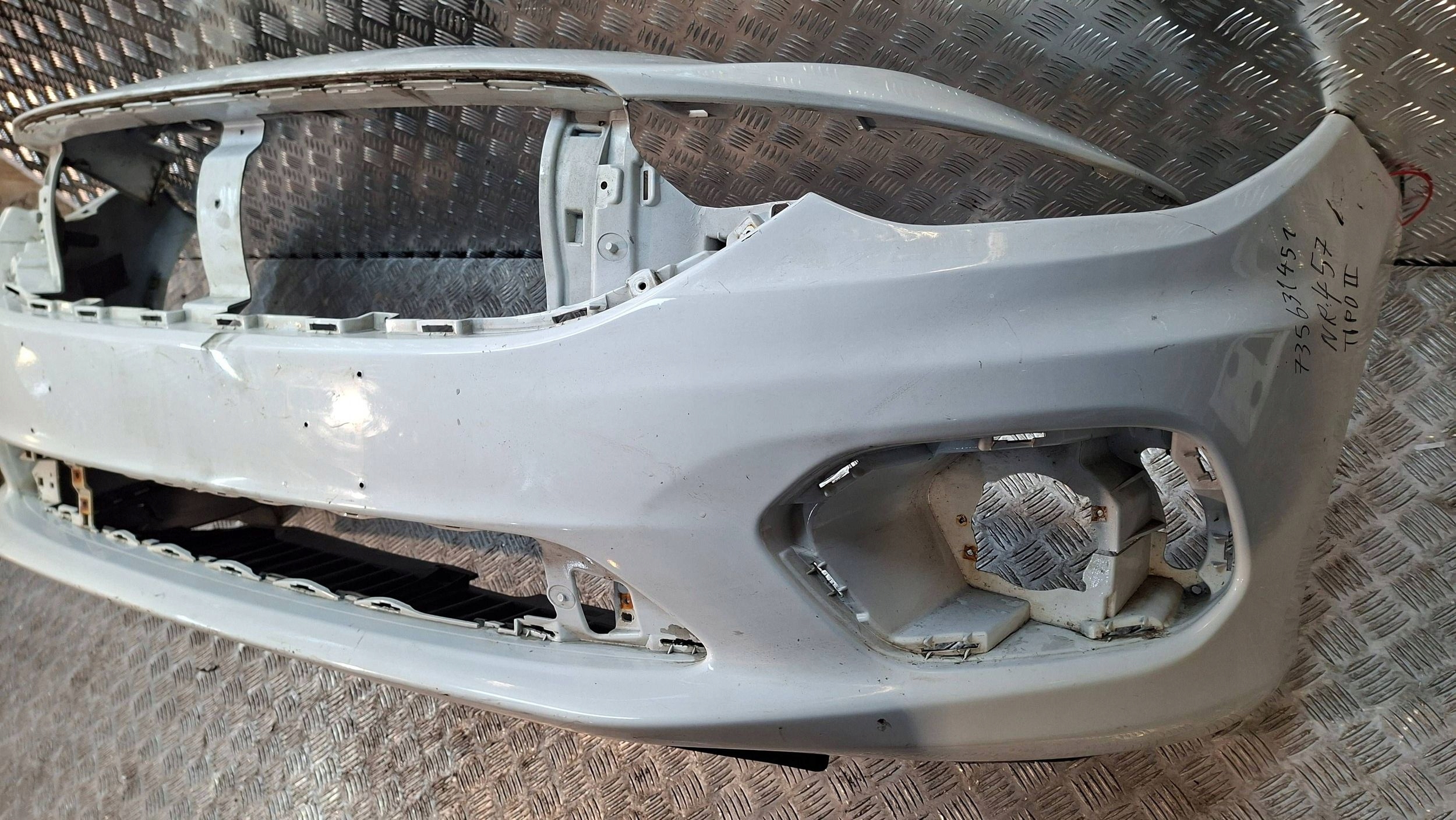 front bumper 735631451 FIAT TIPO II KOMBI HB 2015