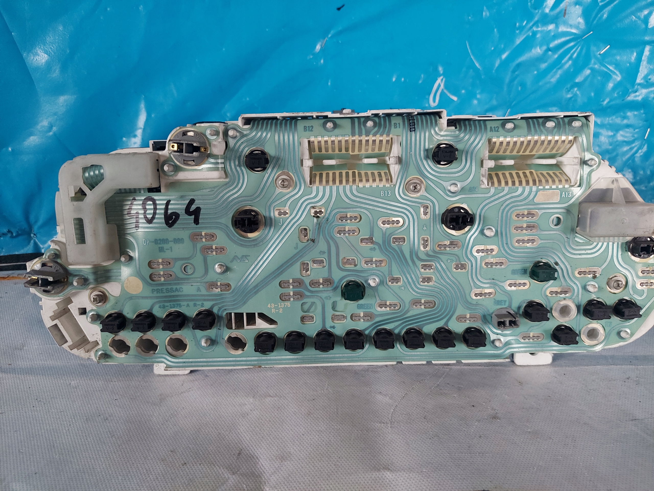 dials clock VOLVO V40 and 1.8 B 30862002