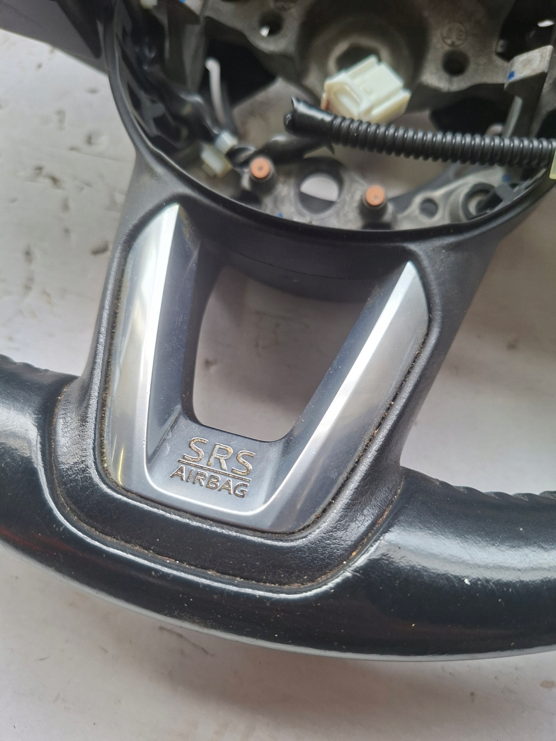 lenkrad MULTIFUNKYJNA MAZDA III BM