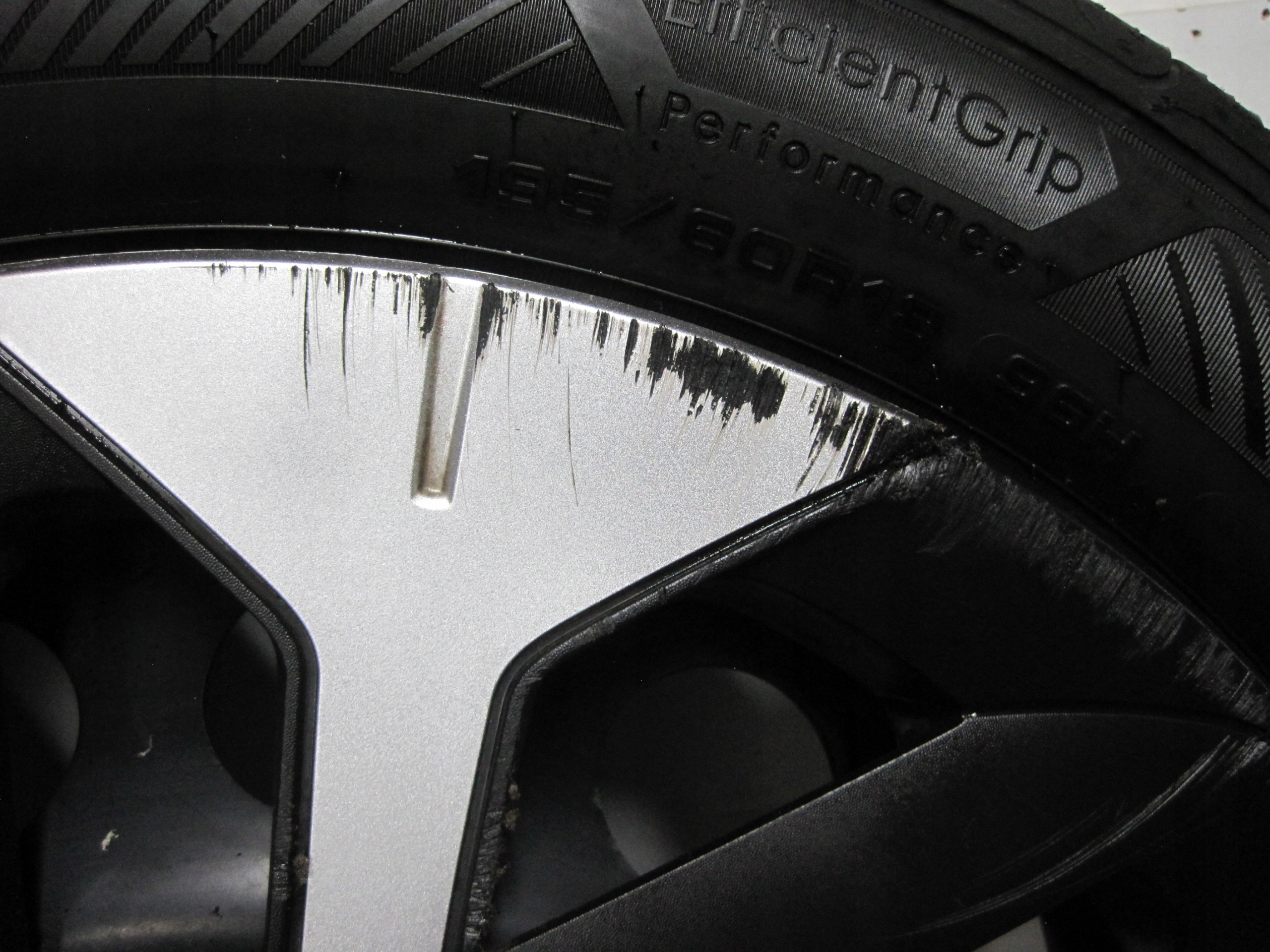 wheels discs tyres CITROEN C4 R18 metal