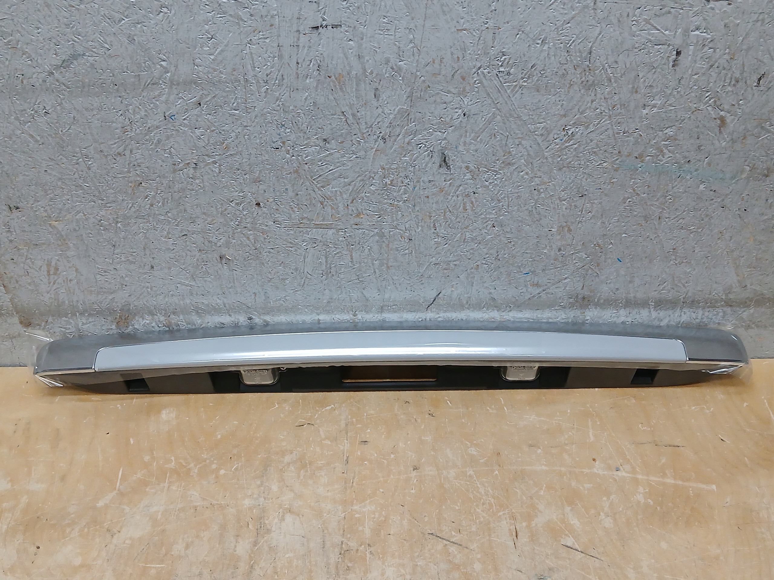 boot door cap KIA CARNIVAL and 1