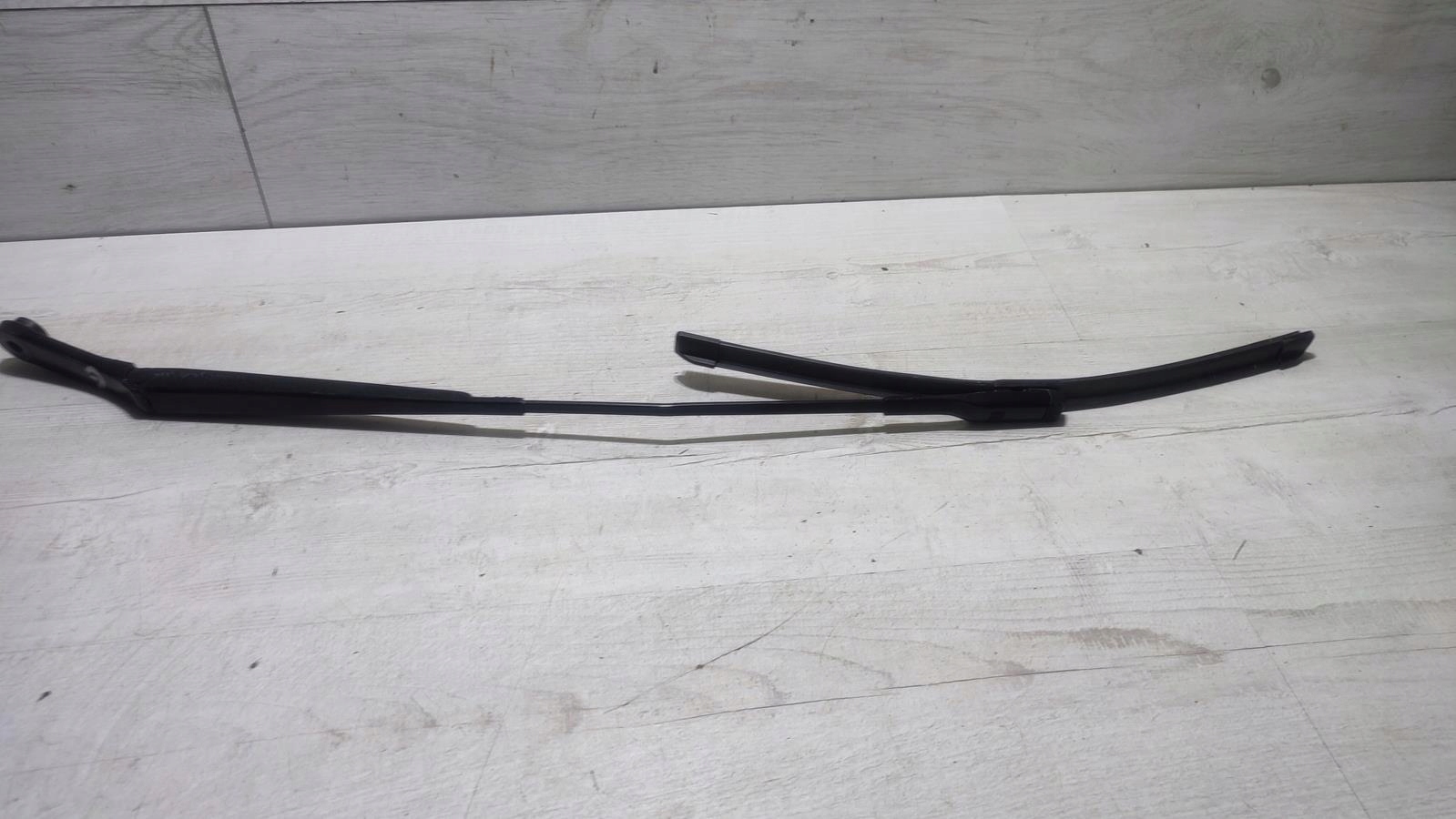 wiper arm right Alfa Romeo Giulia
