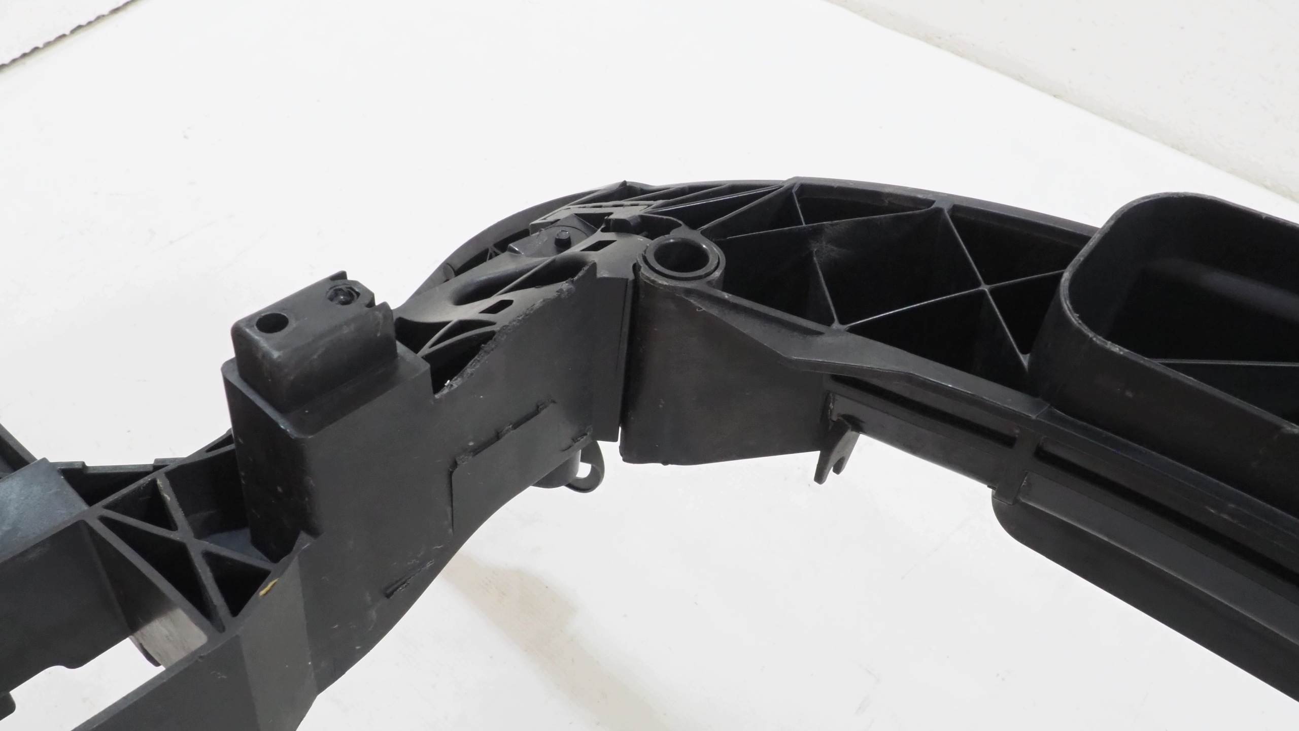 Mercedes A Klasa W177 pillar iron support panel for radiators A1776206700