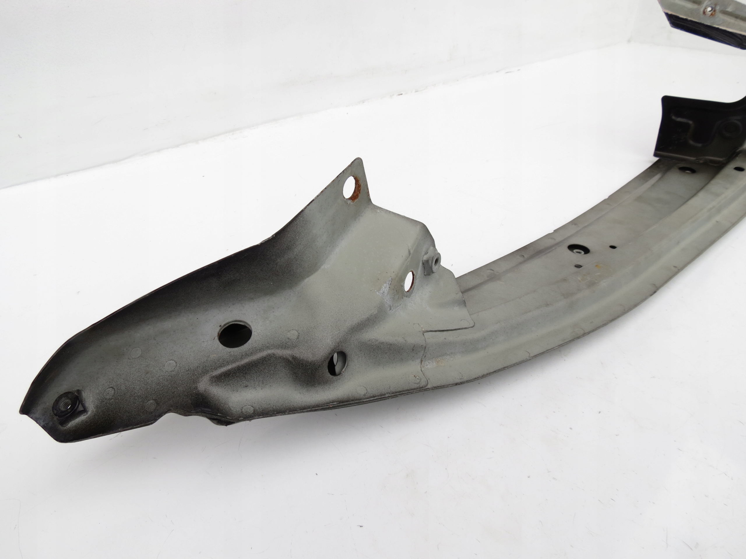 console holder bracket of a fender right front front PORSCHE CAYENNE 7L