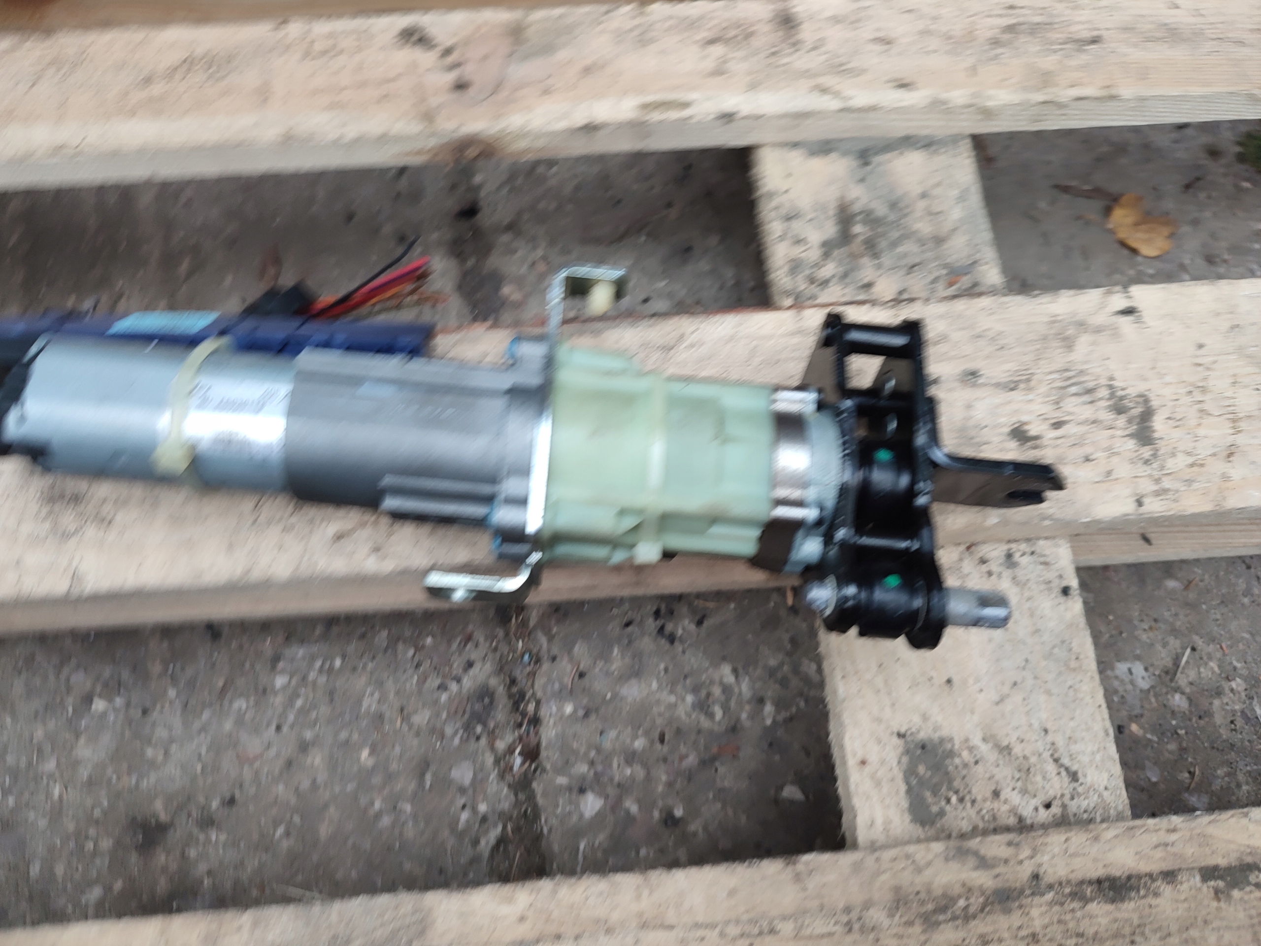 mini motor bonnet TYLNIEJ right AUDI A4 B8 E5030118