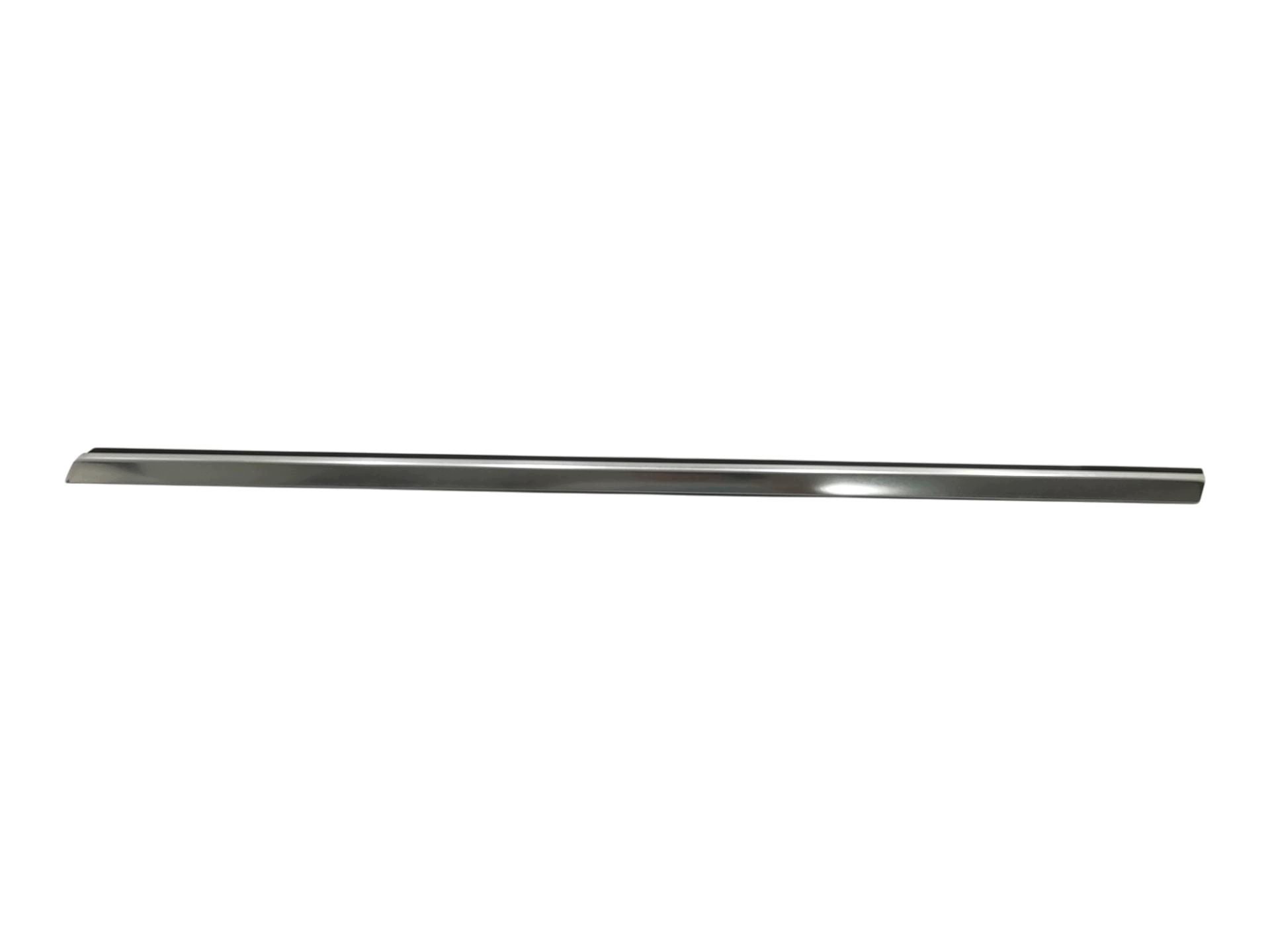 moulding dust CHROM door left front MERCEDES A-KLASA W176 2012-2015