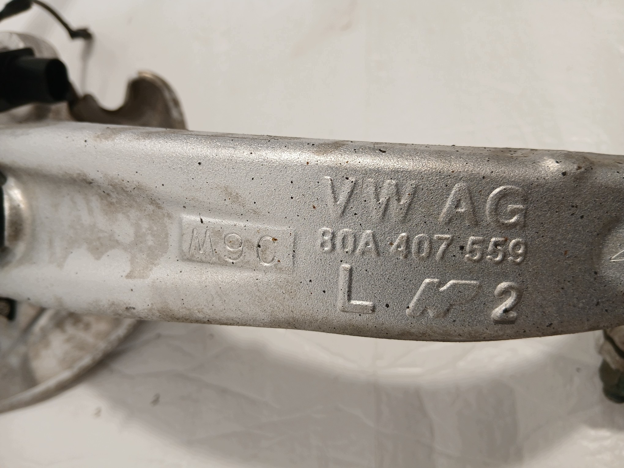 AUDI Q5 80A otoč čepu ramene levý předek přední 80A407559