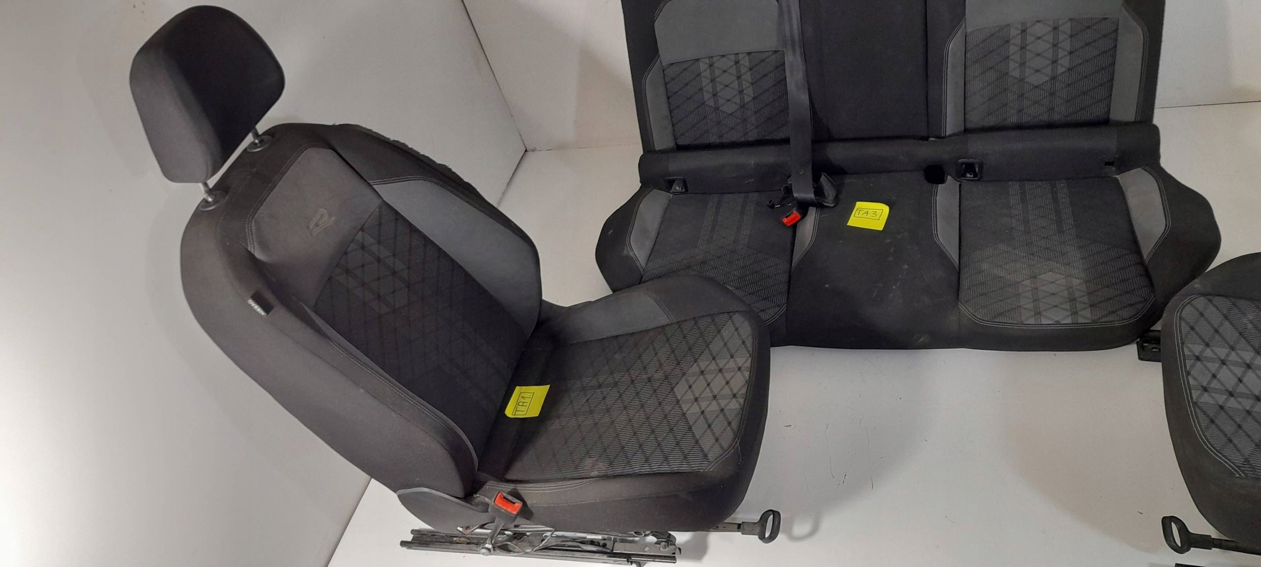 Volkswagen Taigo Komplet Sitze