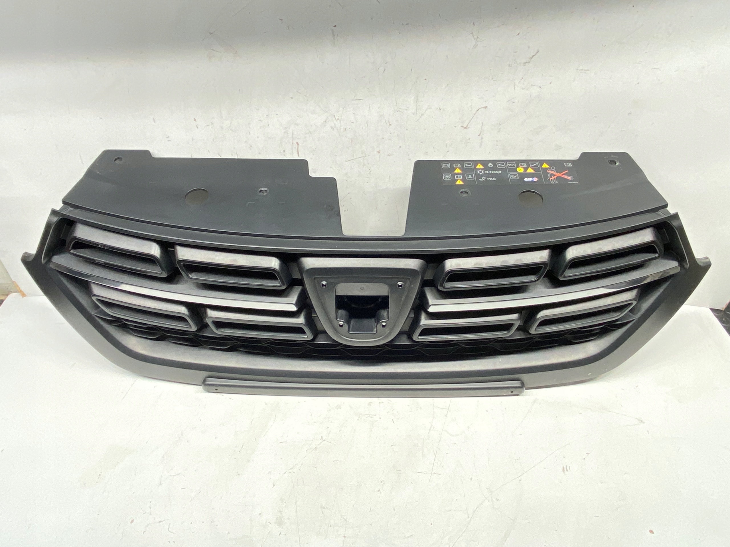 решетка радиатора хром Dacia LODGY DOKKER 2018-