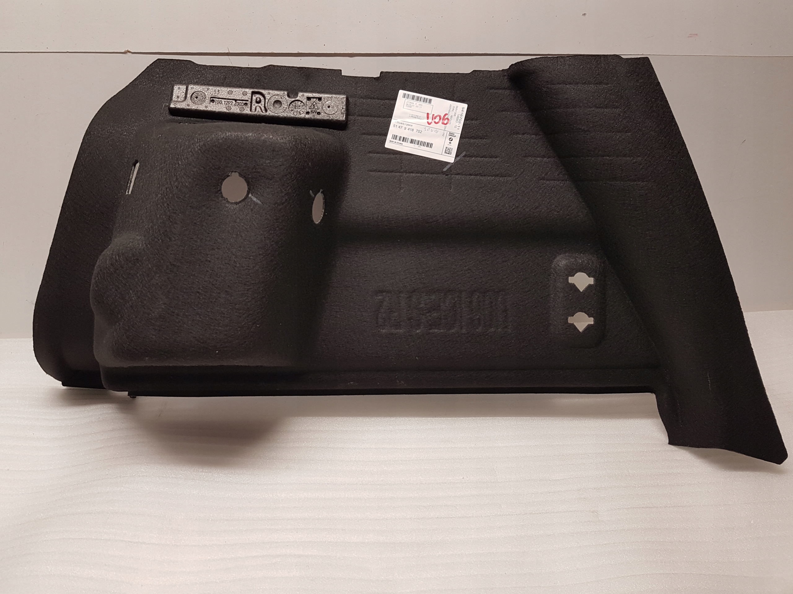 side upholstery boot right rear part BMW 2 U06 9418702