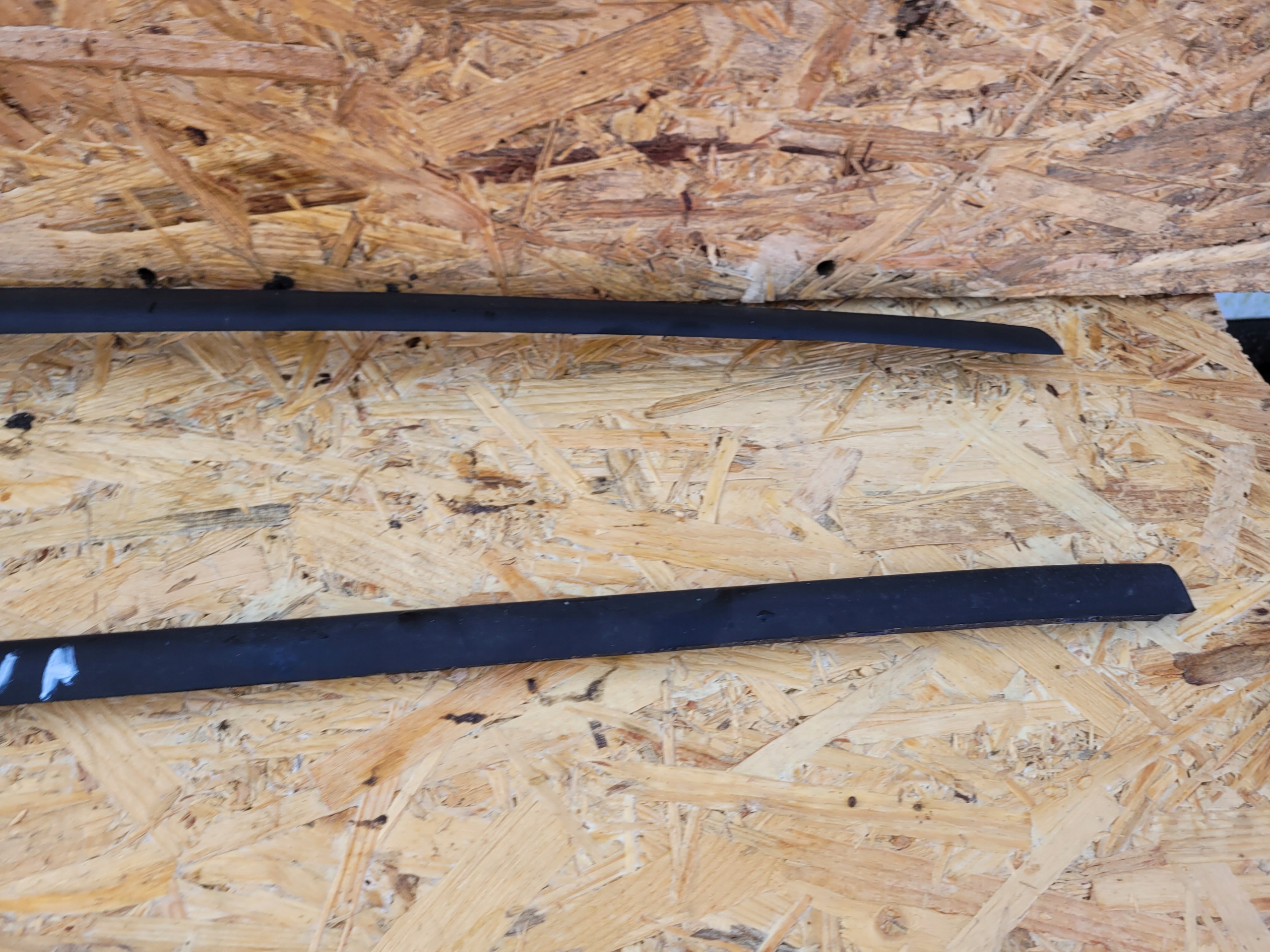 moulding windows CZOLOWEJ right left SEAT ARONA