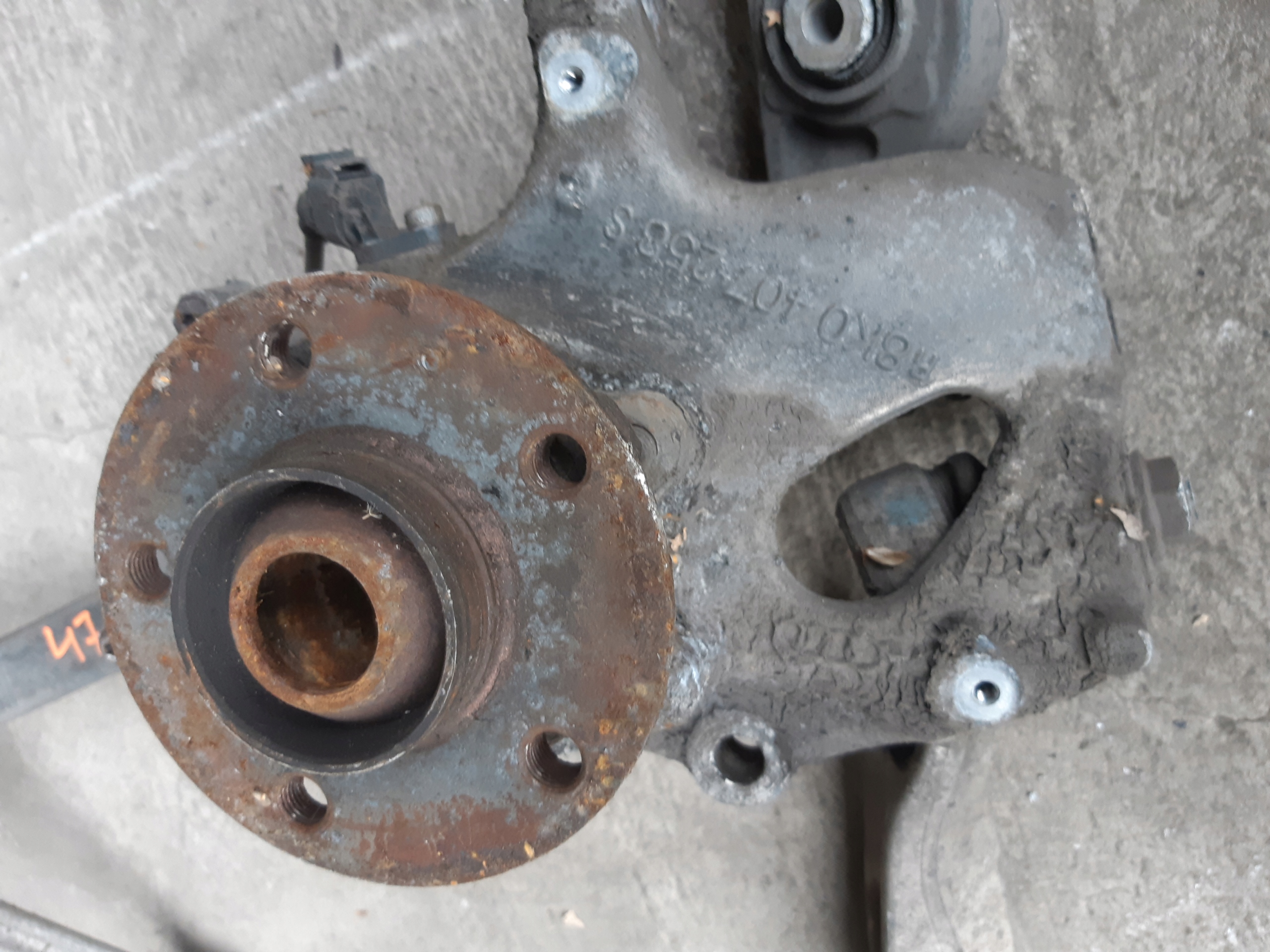 AUDI A4 B8 A5 8T A6 C7 A7 swing right right front 8K0407258S