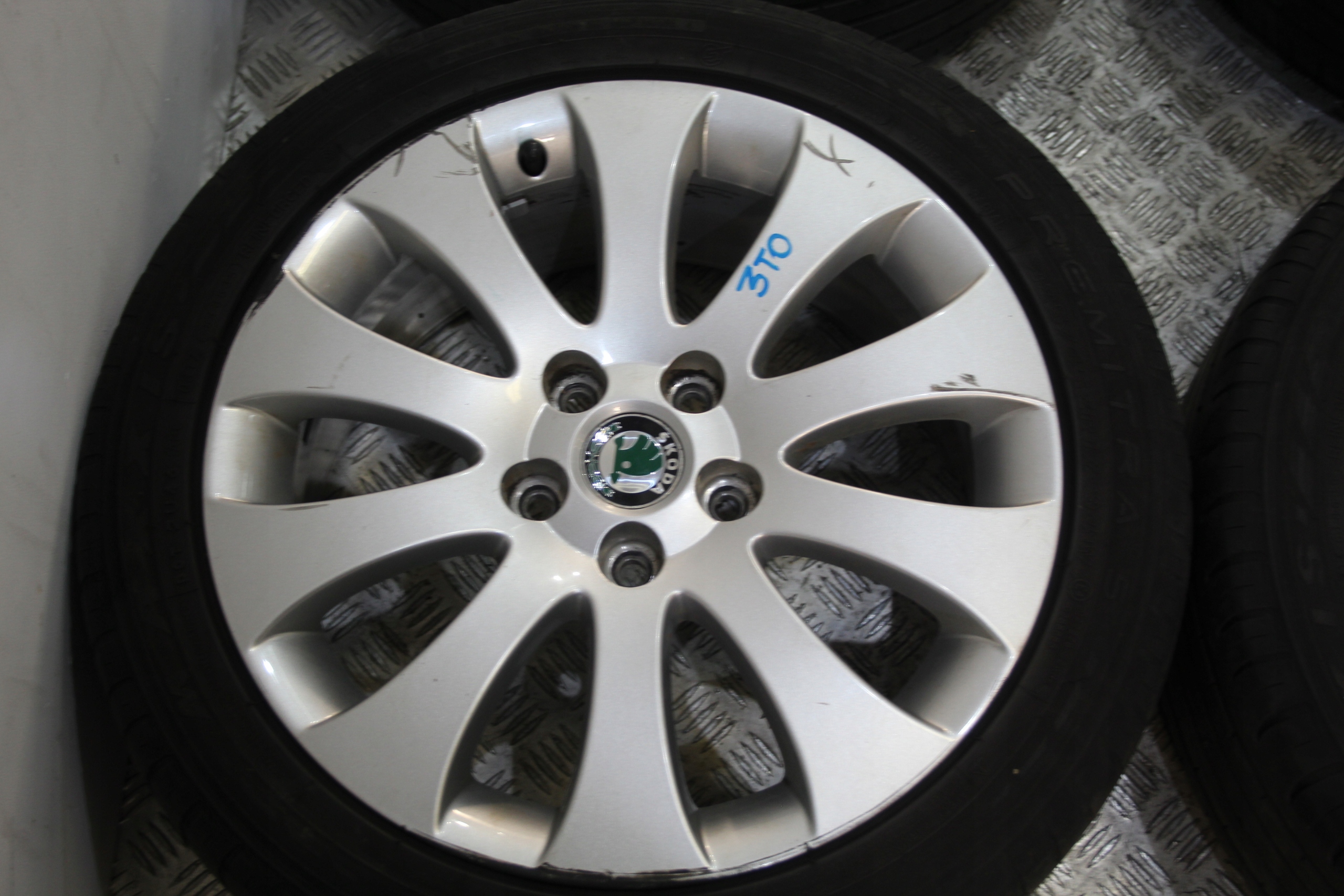 wheels discs disc 225/45 R17 SKODA SUPERB II 3T0