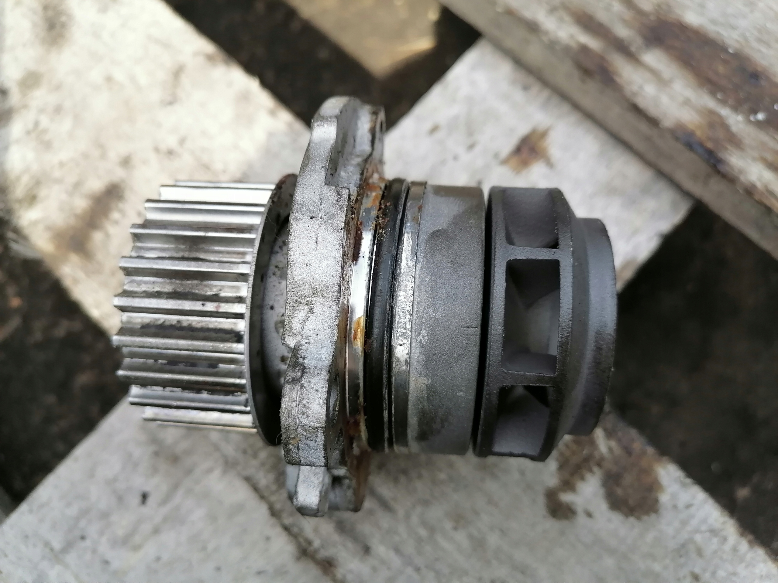 water pump AUDI WV SEAT 2.0 TFSI