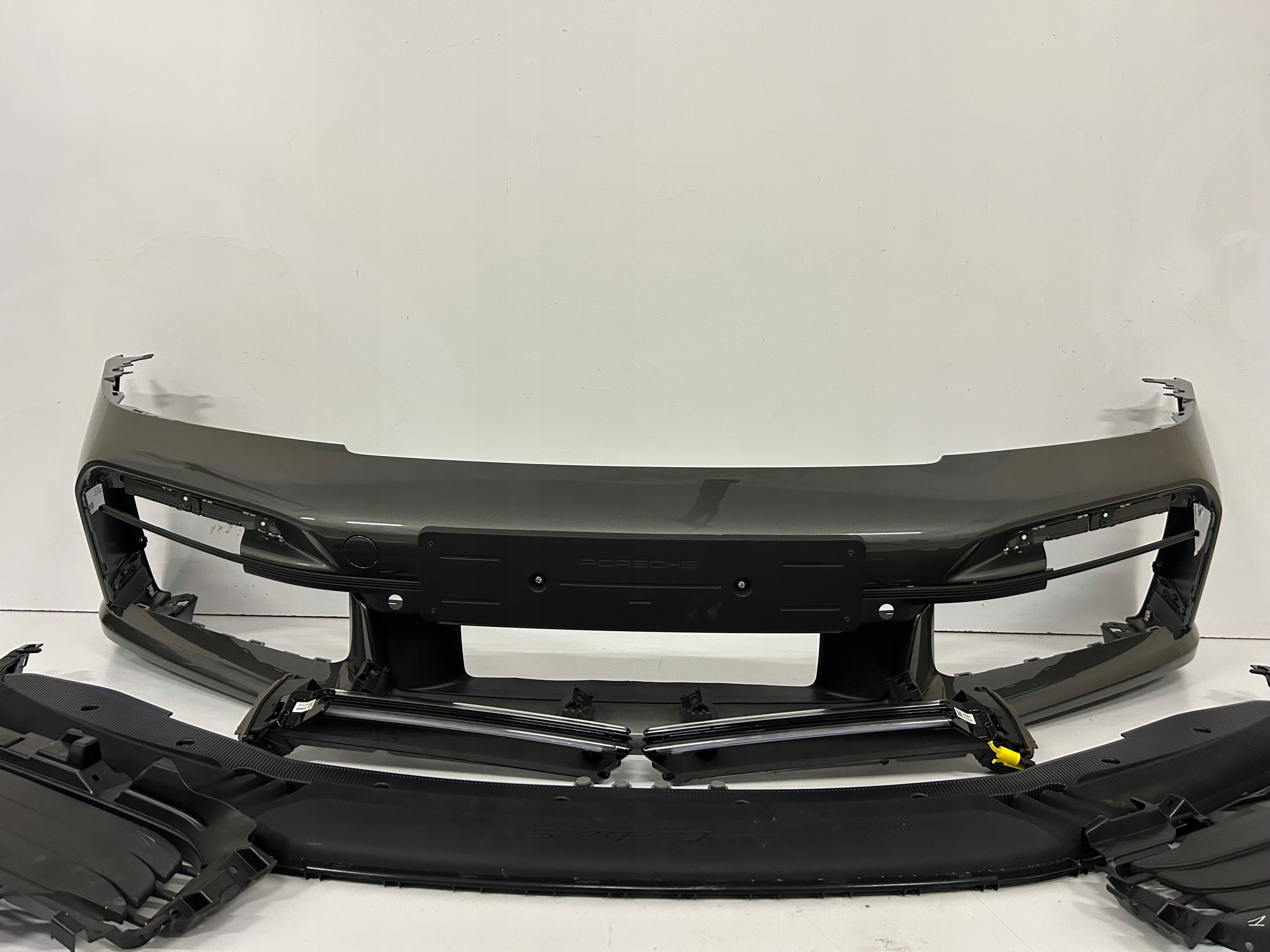 Frontstoßstange Front Bumper Porsche 992 Turbo, S