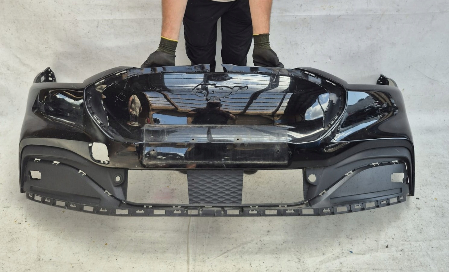 FORD MUSTANG MACH-E 21- bumper front front PDC LJ8B-17C831-A