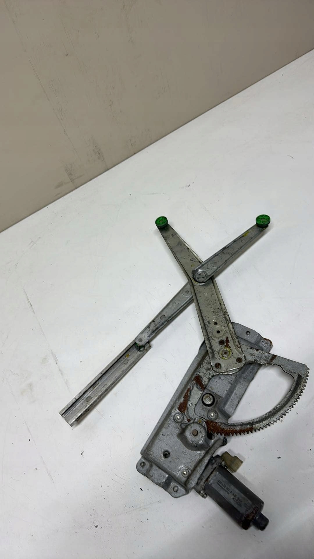 window regulator Saab OE 90520219