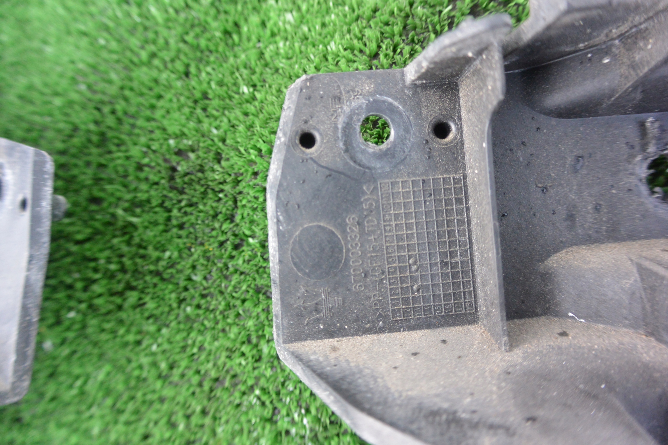 bumper bracket rear part MASERATI QUATTROPORTE VI