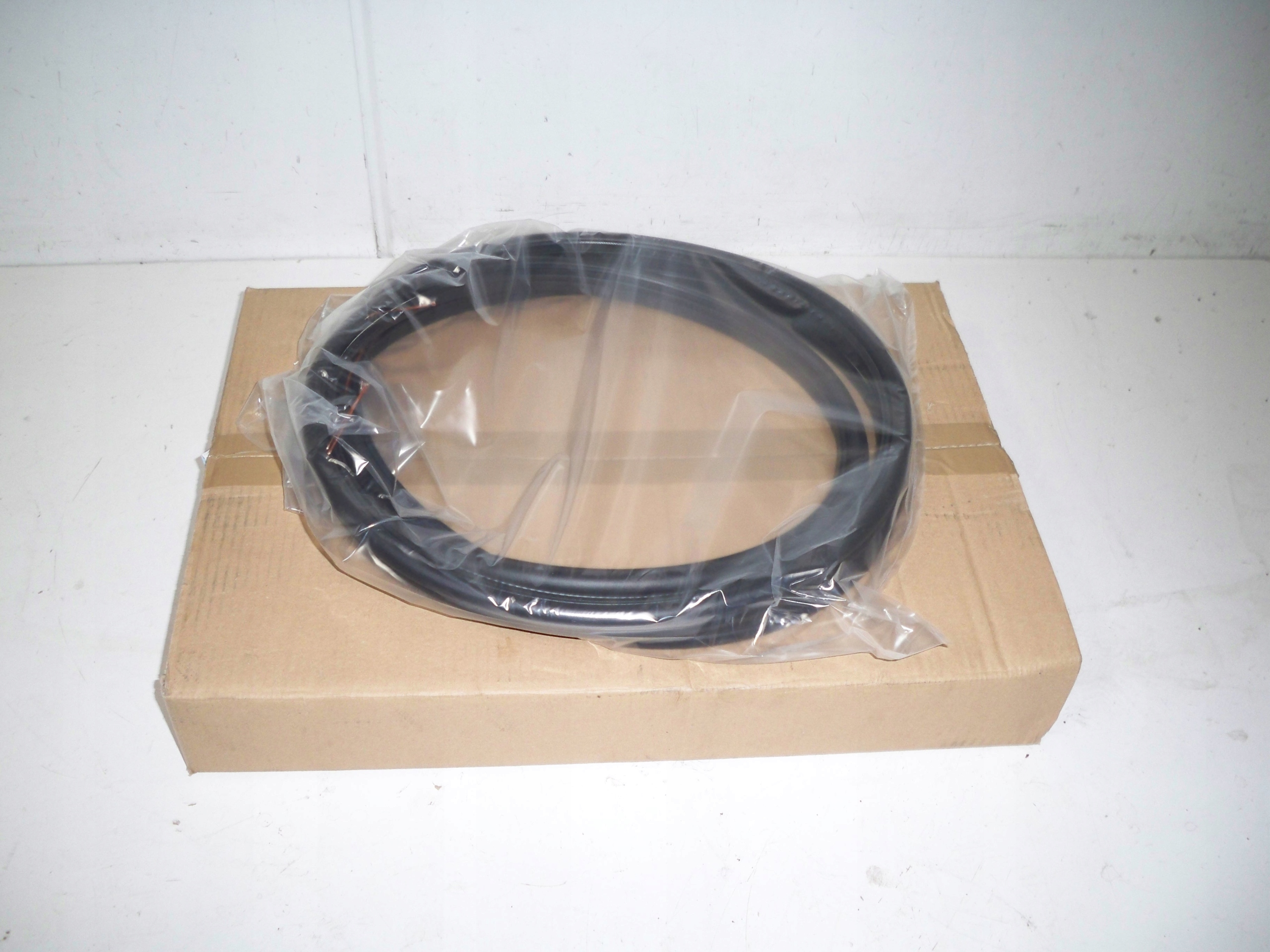 7329195 - Прокладка дверей зд багажного відділення BMW 1 F20 F21