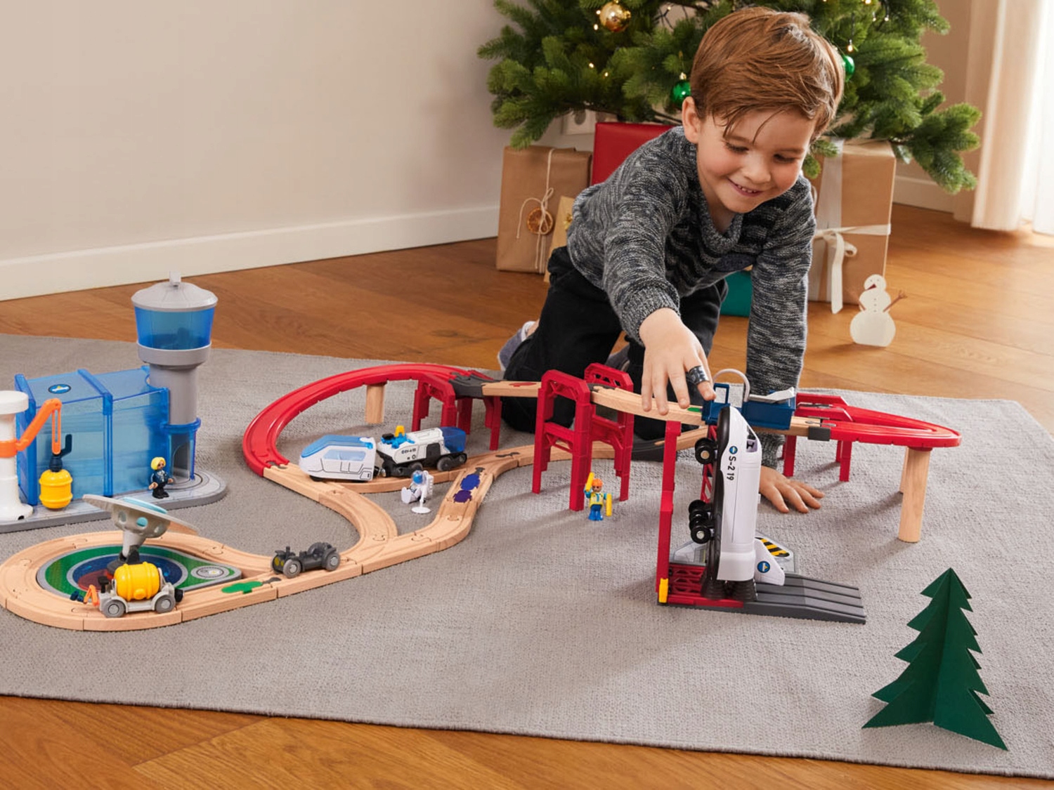 PLAYTIVE drewniana kolejka 75 elem. STACJA KOSMICZNA Kolor dominujący wielokolorowy