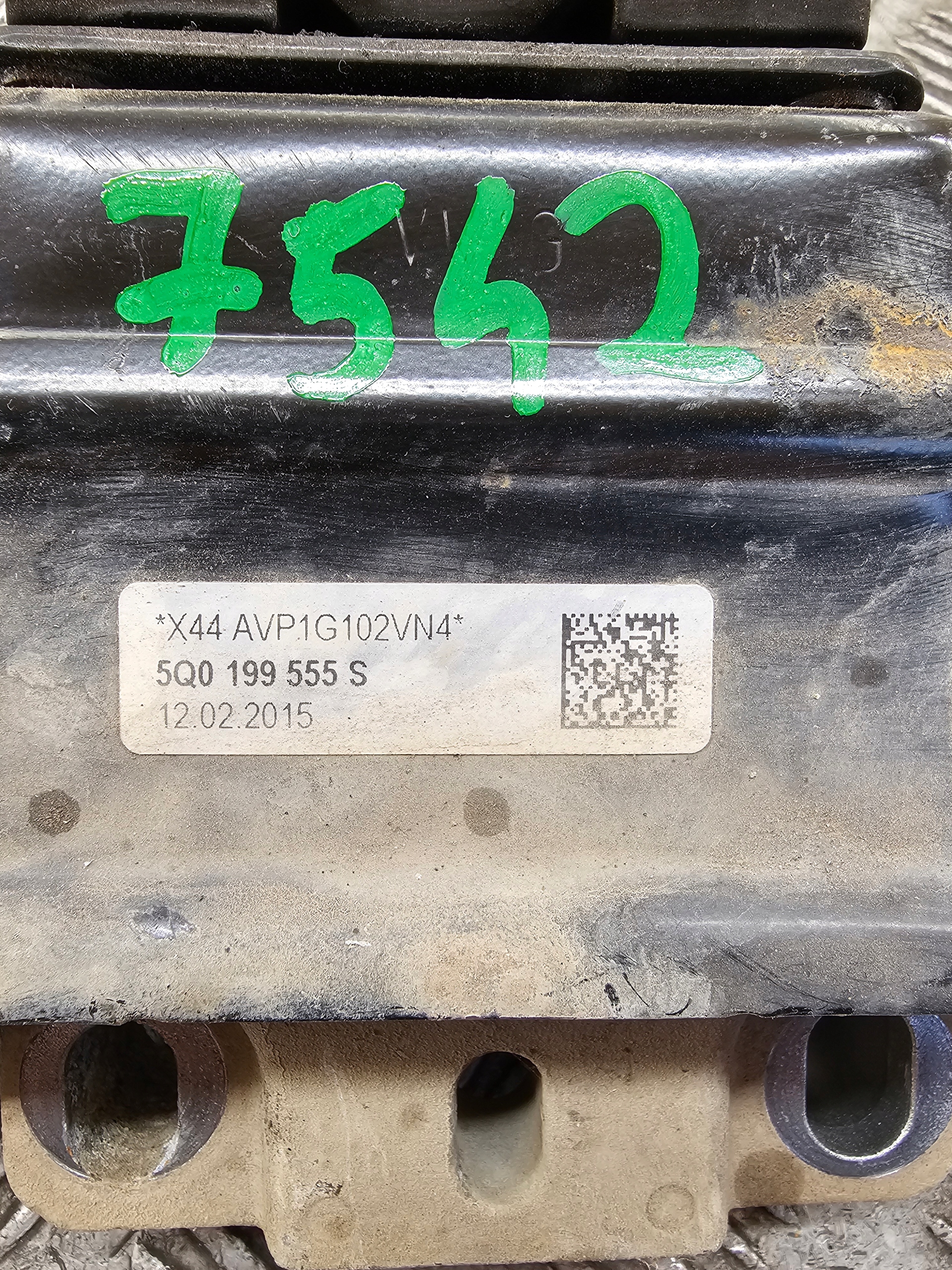 gearbox mount VW GOLF VII 5Q0199555S