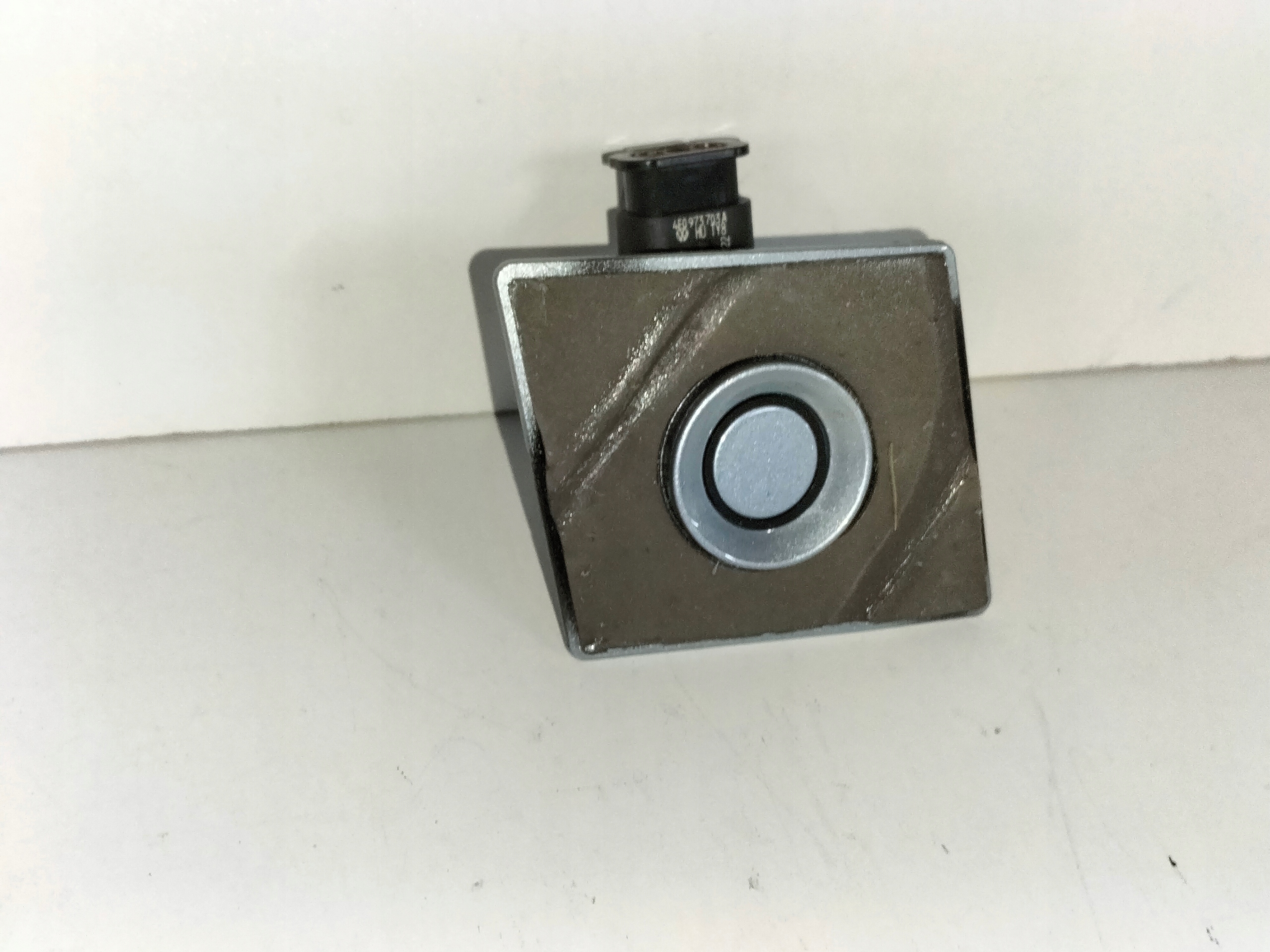 Sensor Parken PDC koszyk links VW TOUAREG III 18