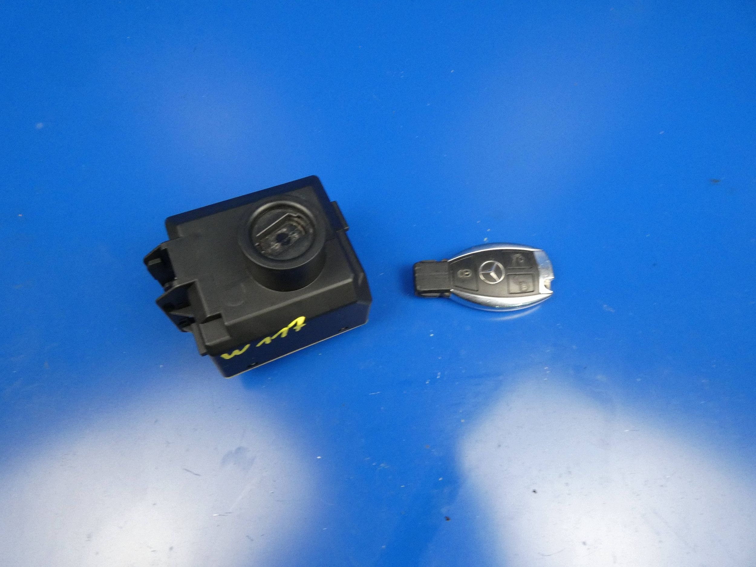 MERCEDES CLA W117 W176 W156 W246 ignition + key