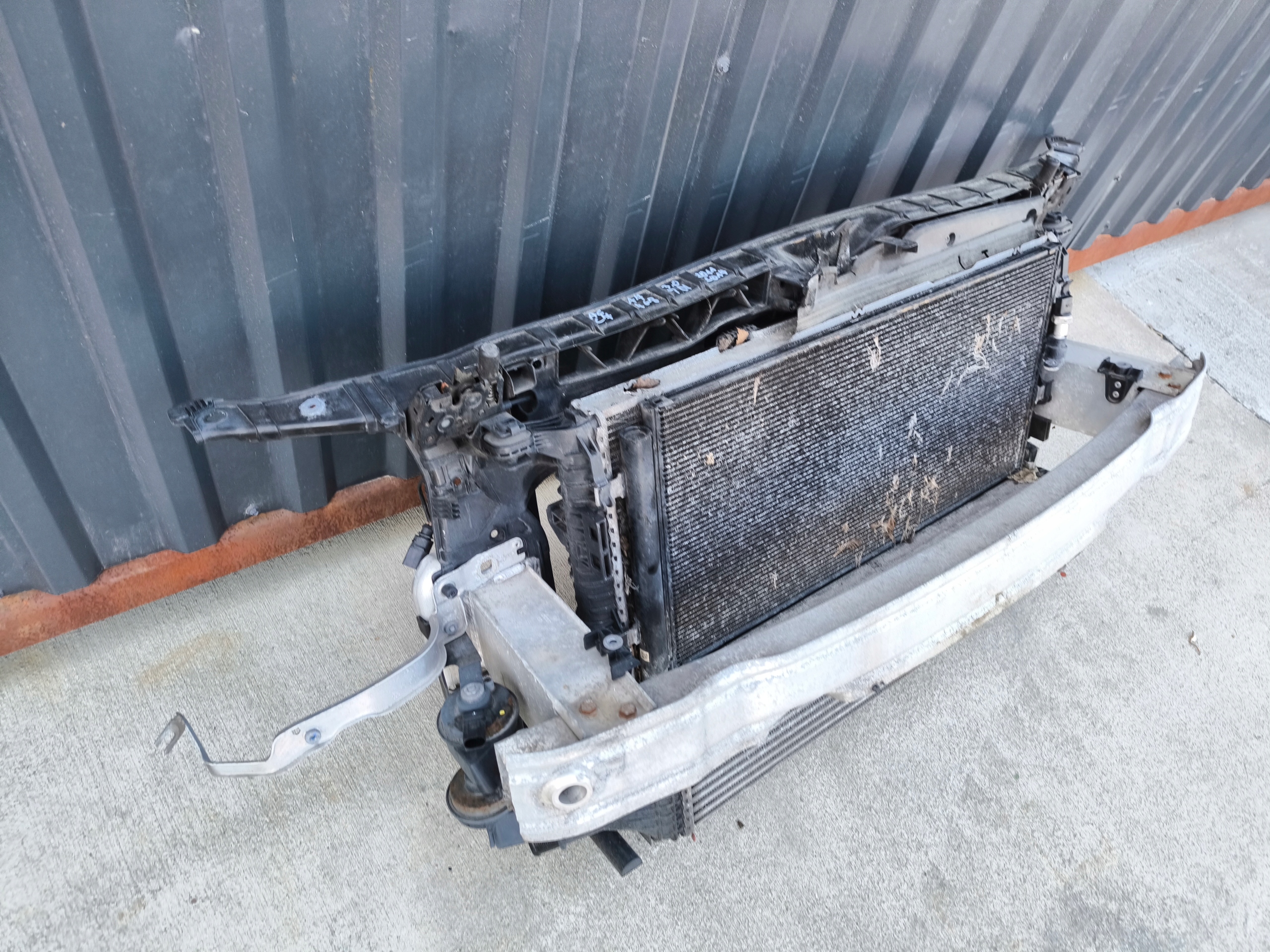 support panel for radiators complete AUDI A6 C7 A7 4G 3.0 TDI 2011-2016 complete !!!