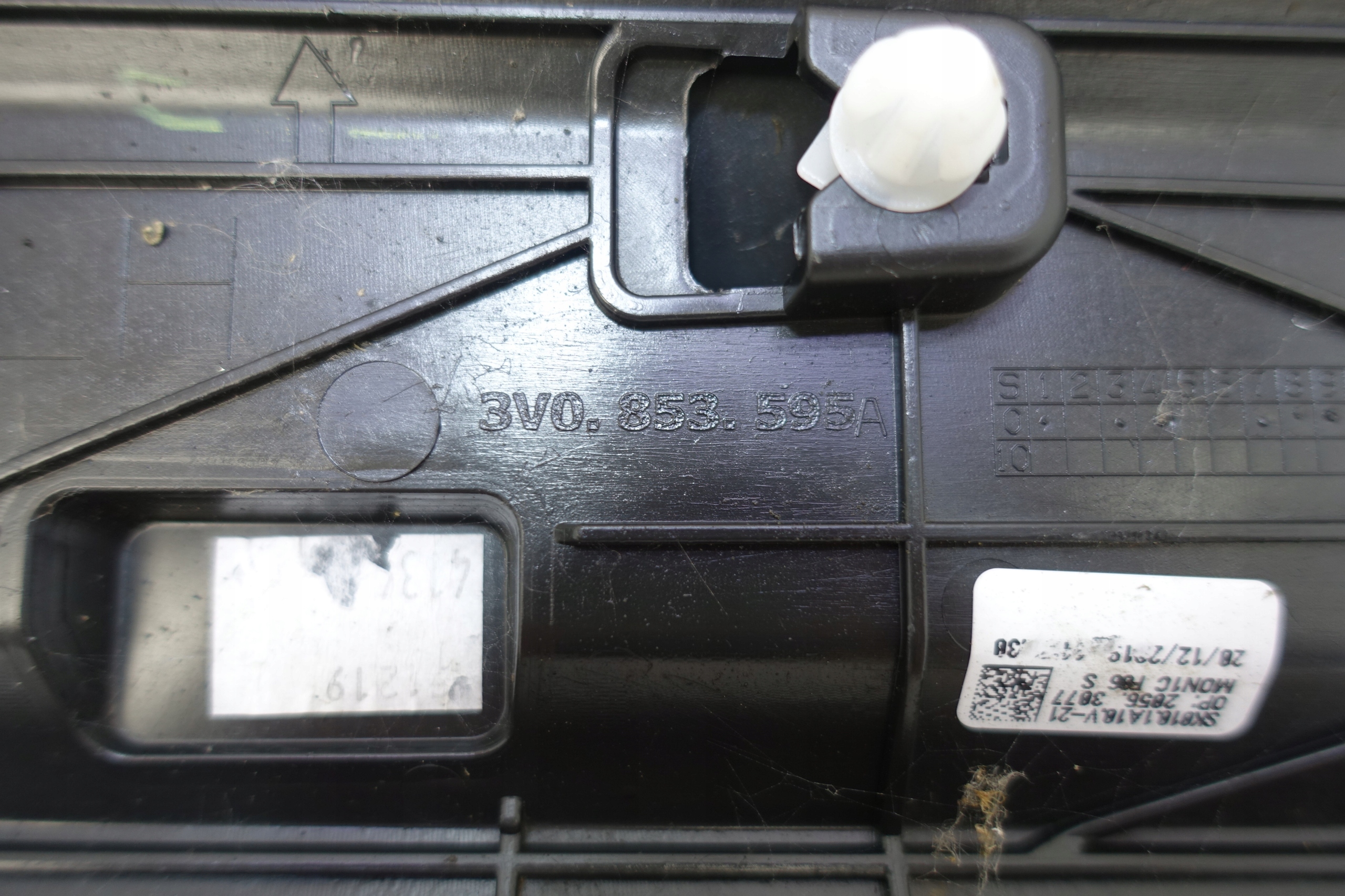 moulding door left rear part SUPERB III 3V0 SPORTLINE