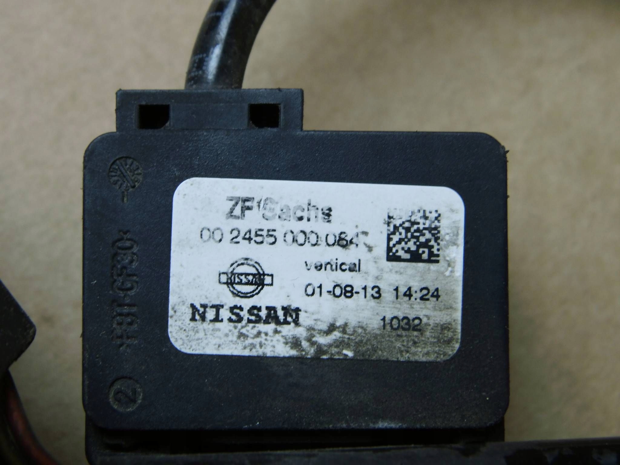 Infiniti FX II QX70 module sensor poziomowania springing 988051CF1B